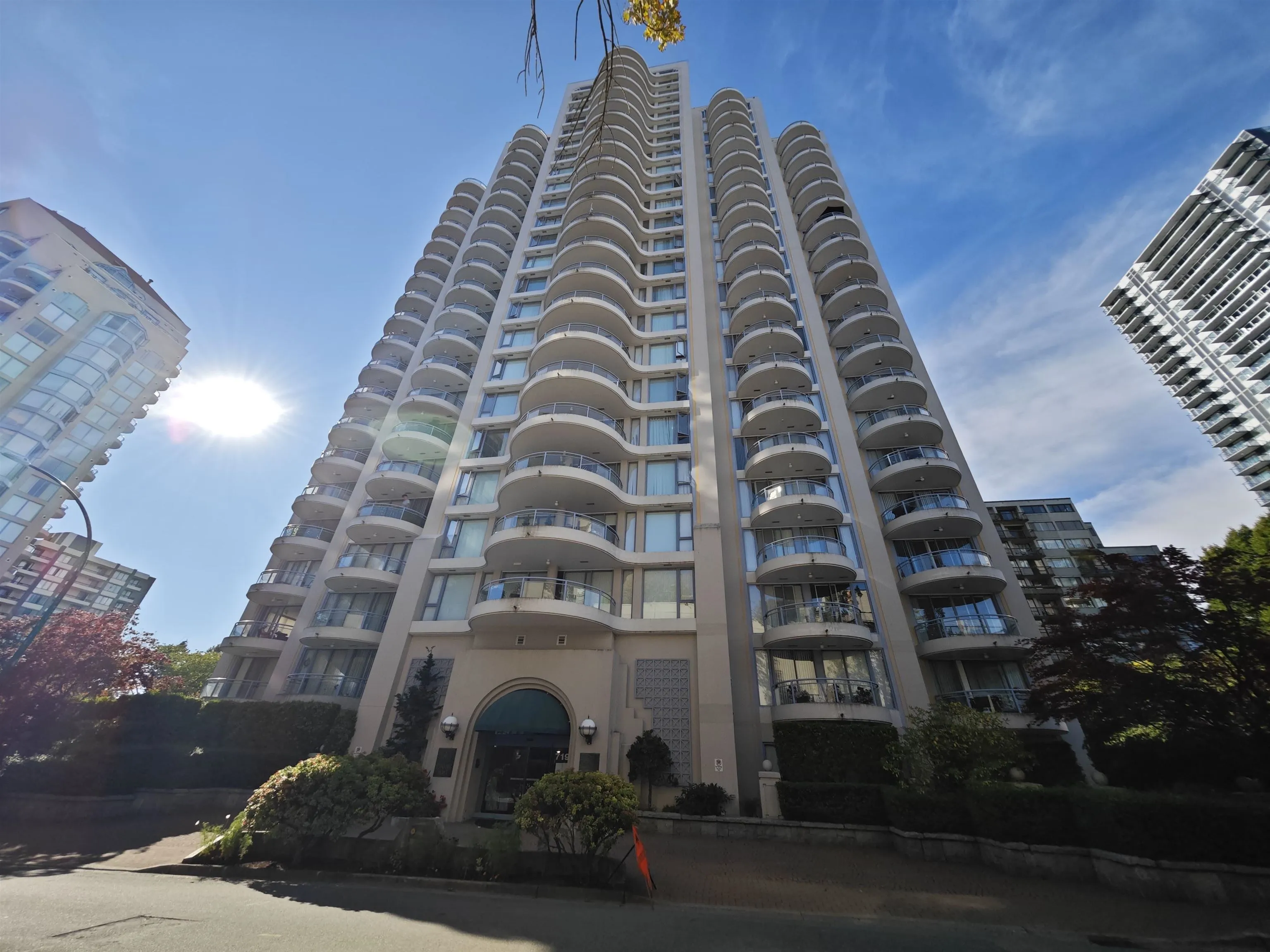 1603 719 Princess Street