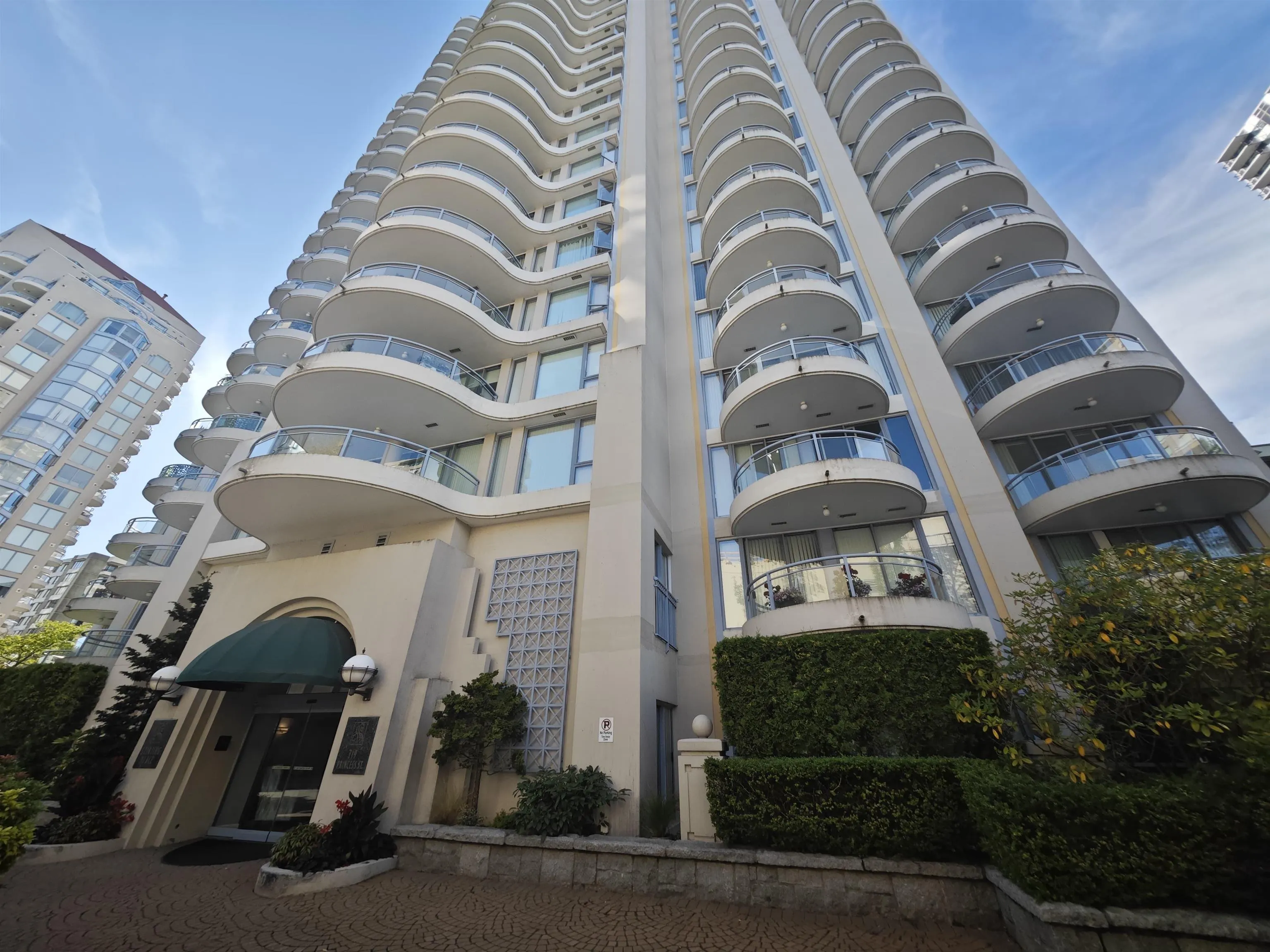 1603 719 Princess Street