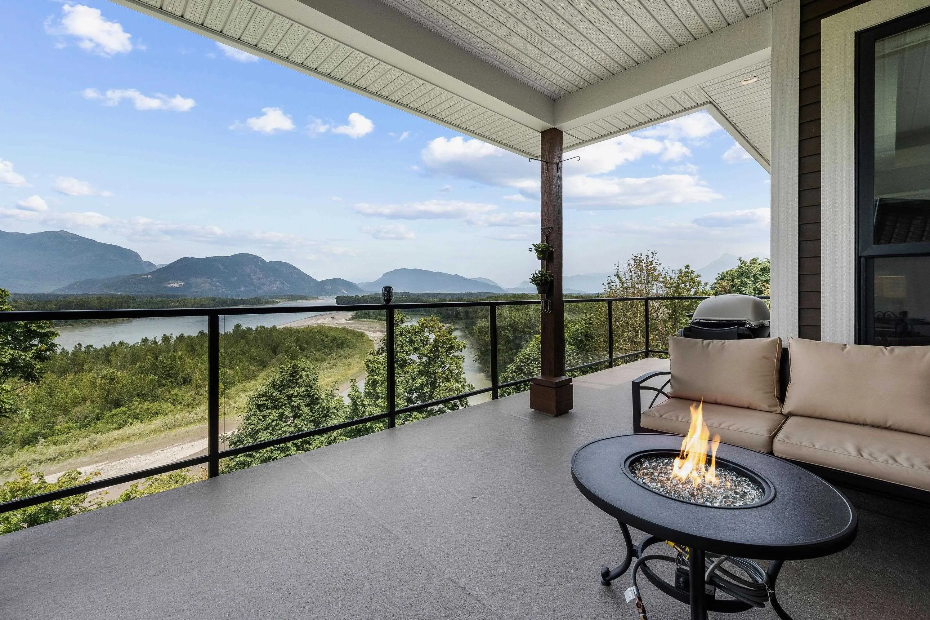 60 43685 Chilliwack Mountain Road
