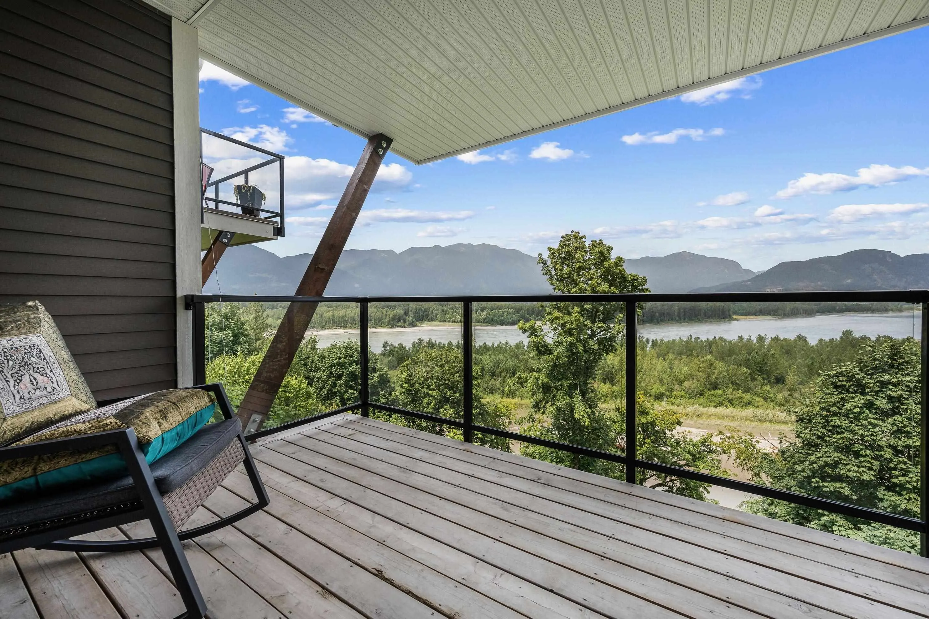 60 43685 Chilliwack Mountain Road