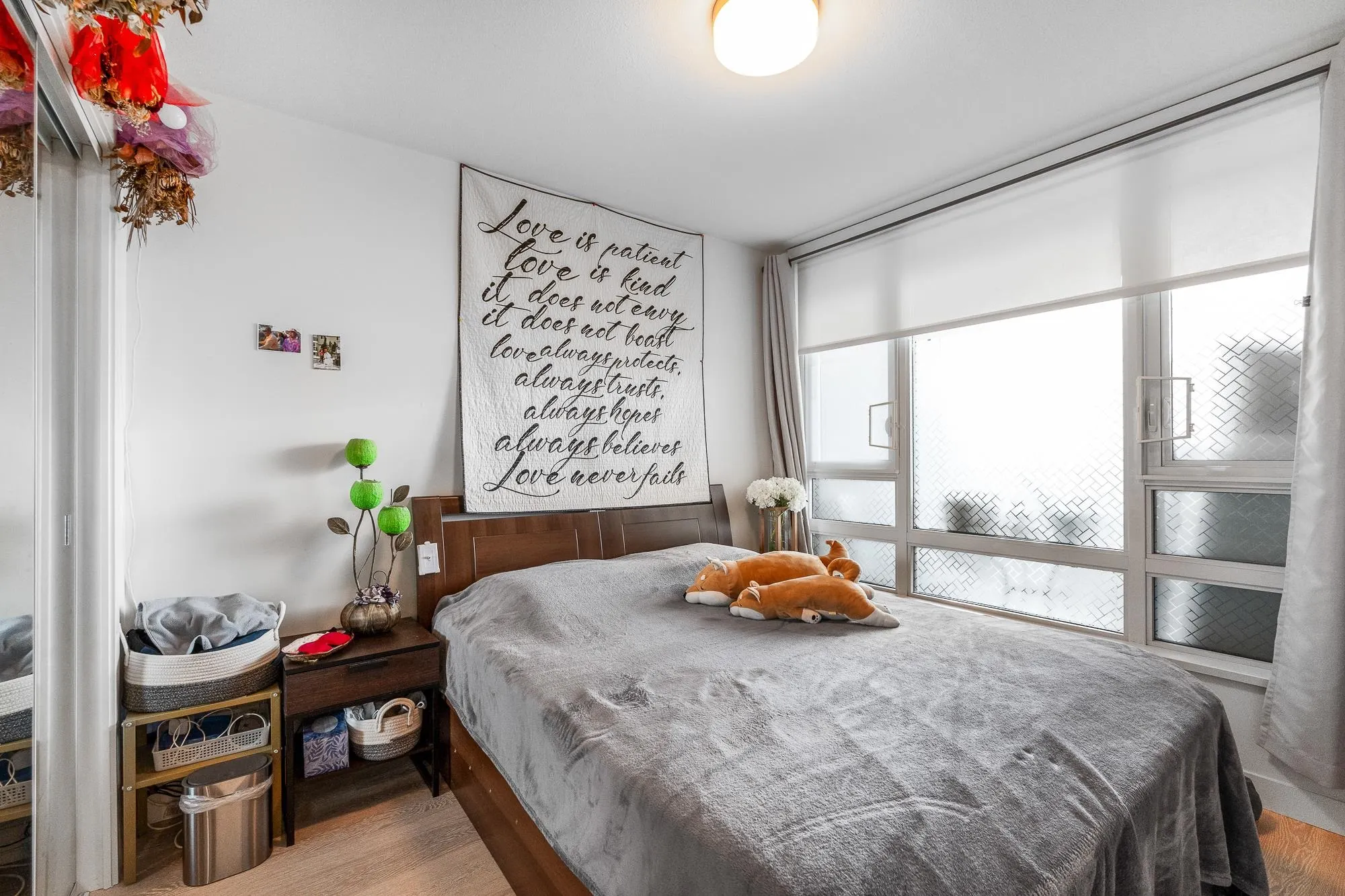 502 238 W Broadway