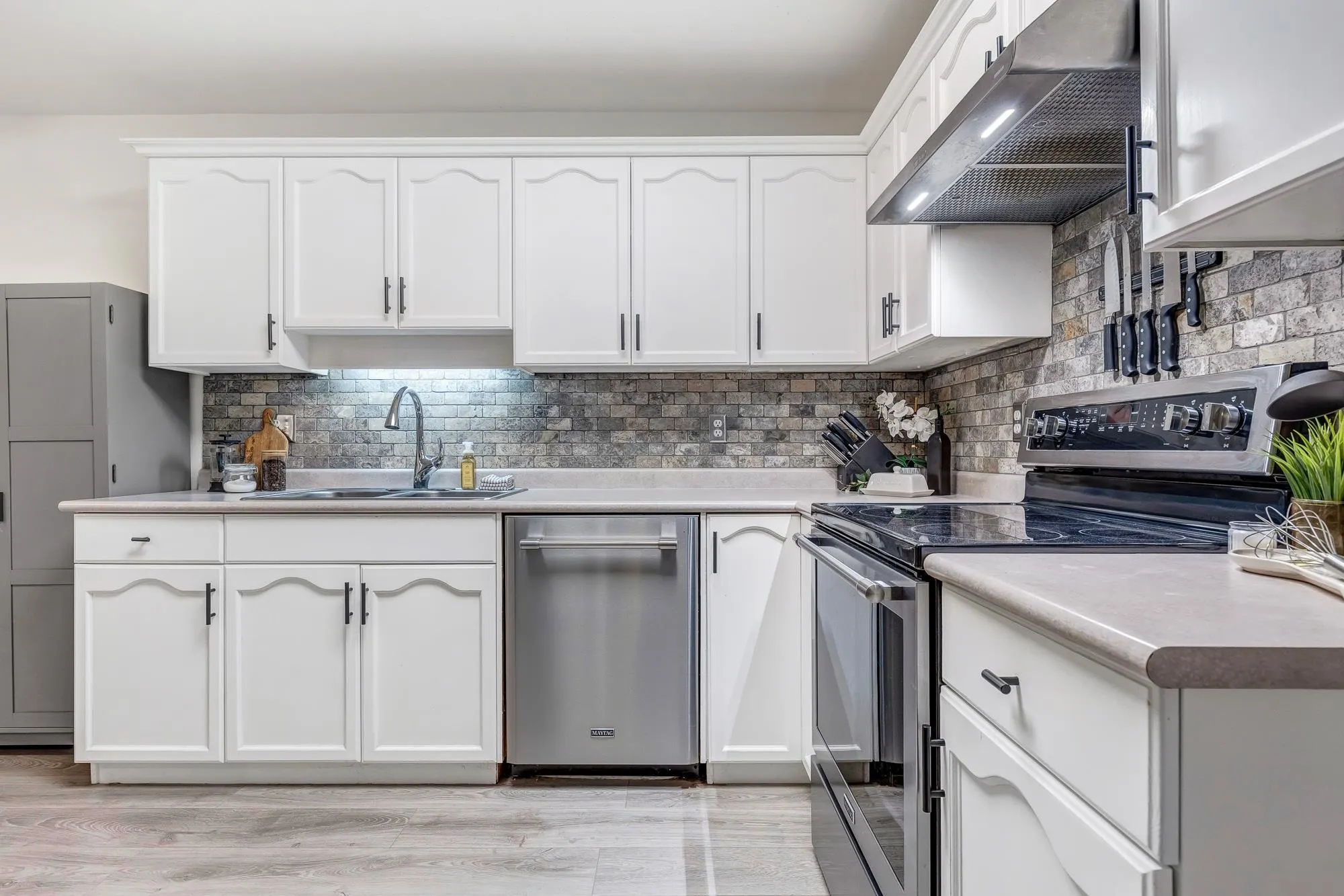 126 9855 Quarry Road
