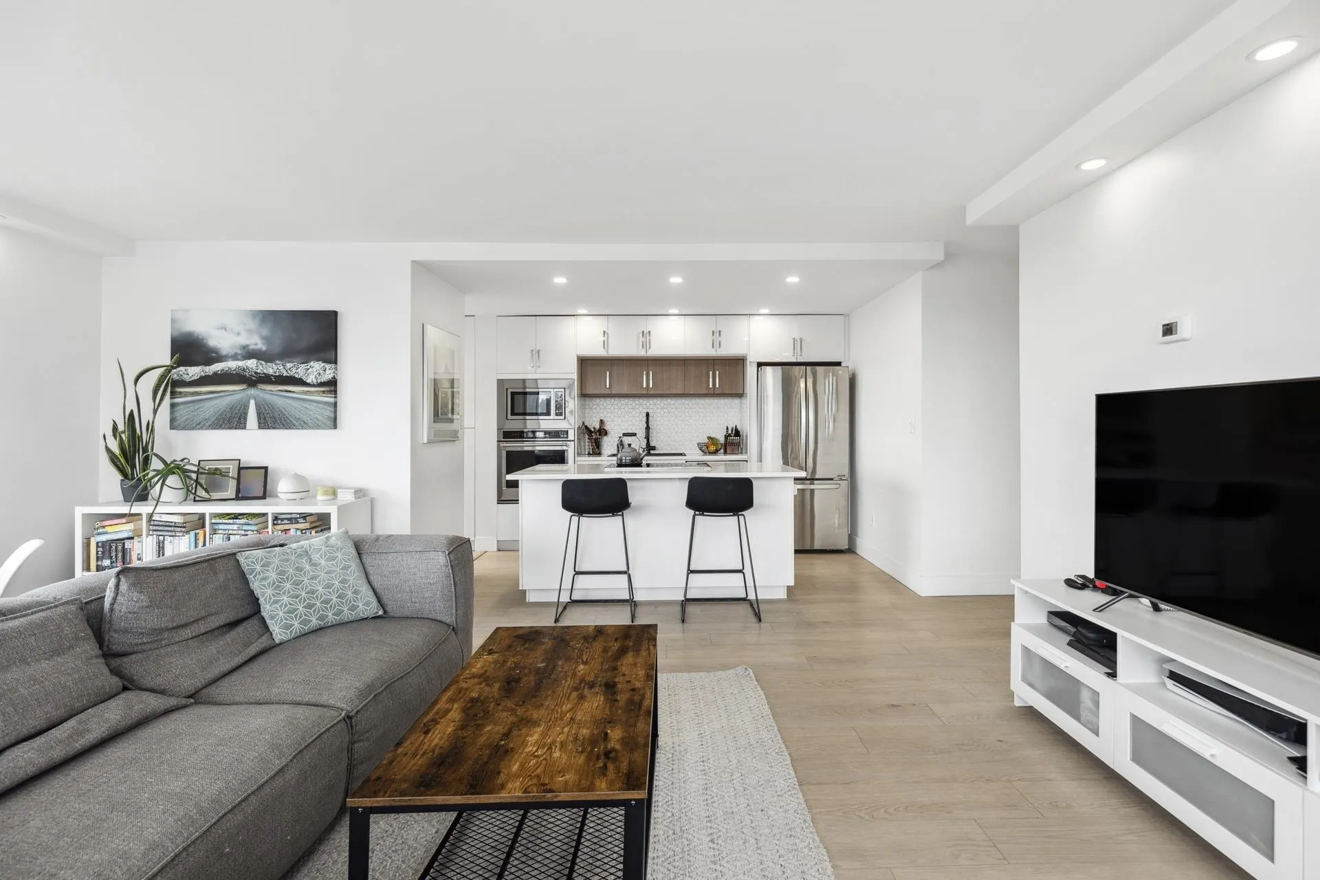1003 140 E Keith Road