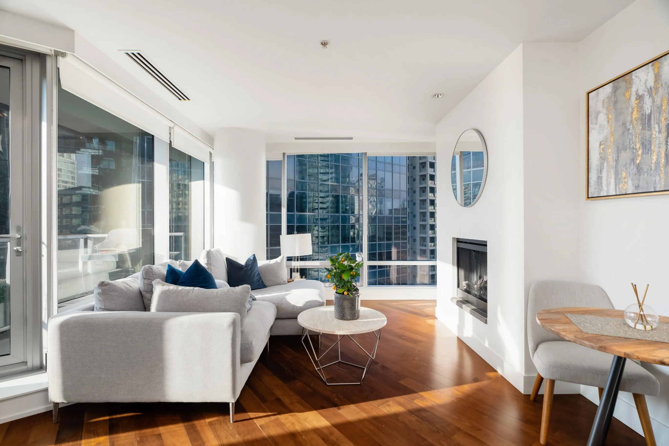 1808 1111 Alberni Street