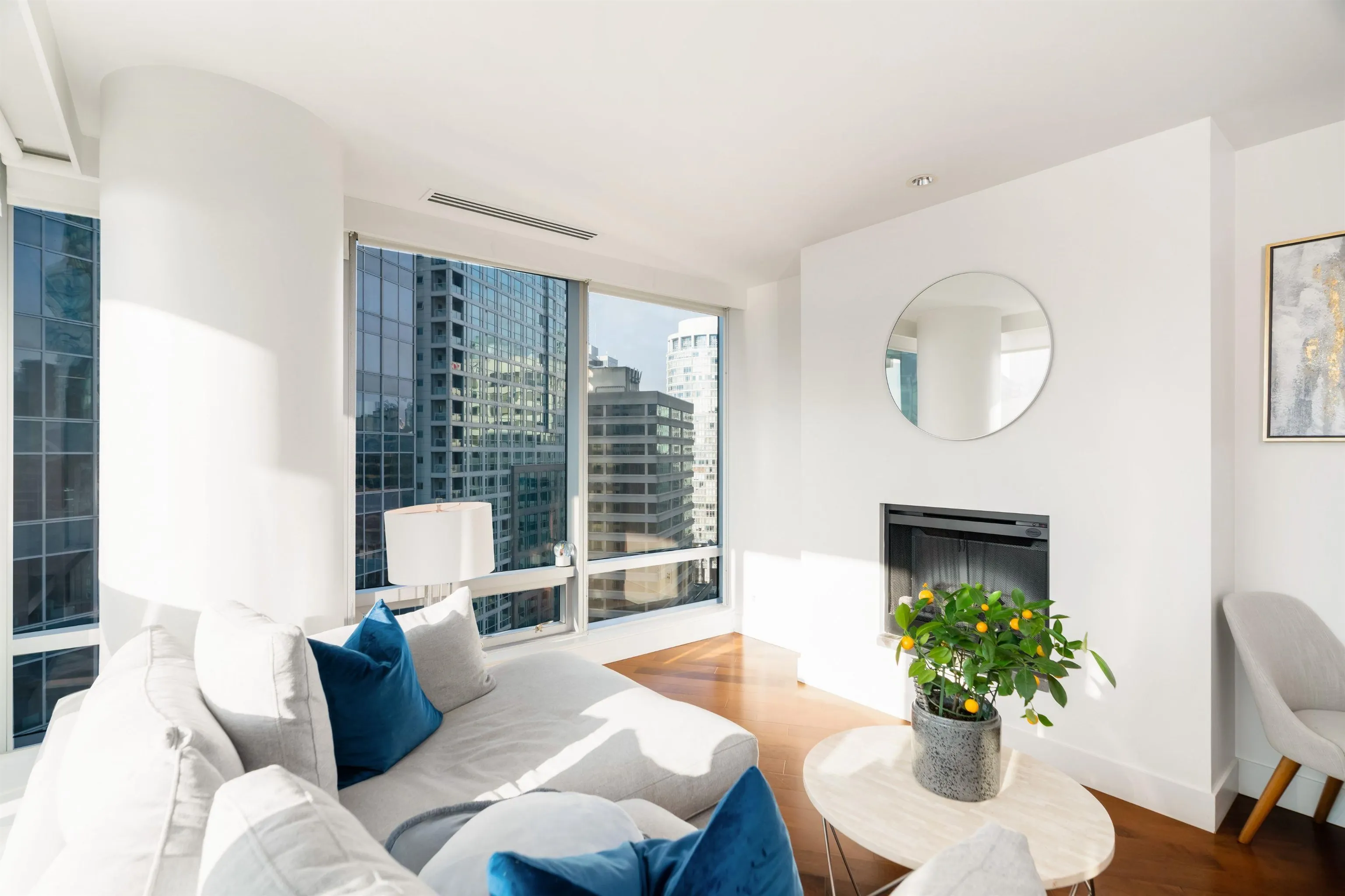 1808 1111 Alberni Street