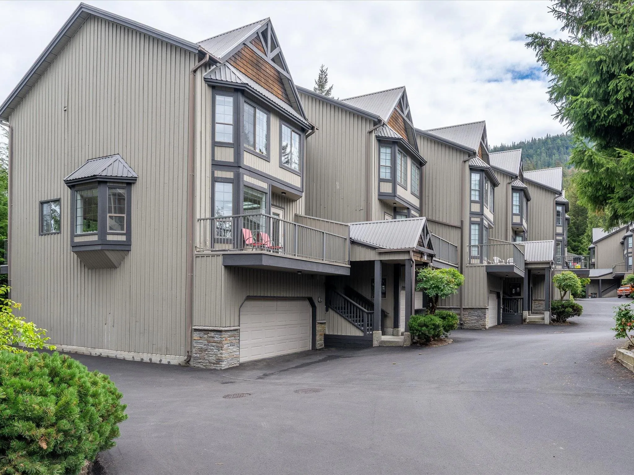 32 2104 Nordic Drive