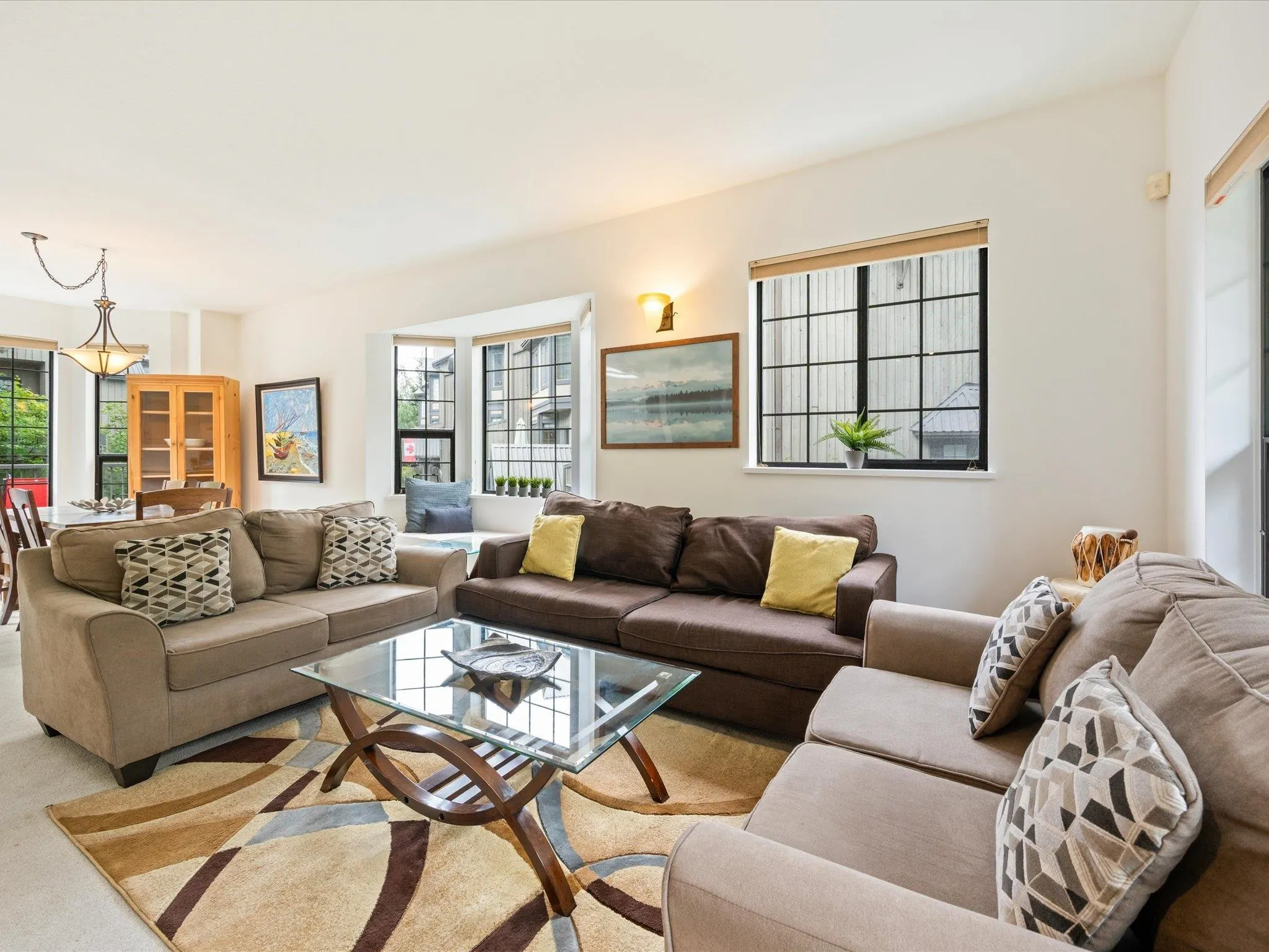 32 2104 Nordic Drive