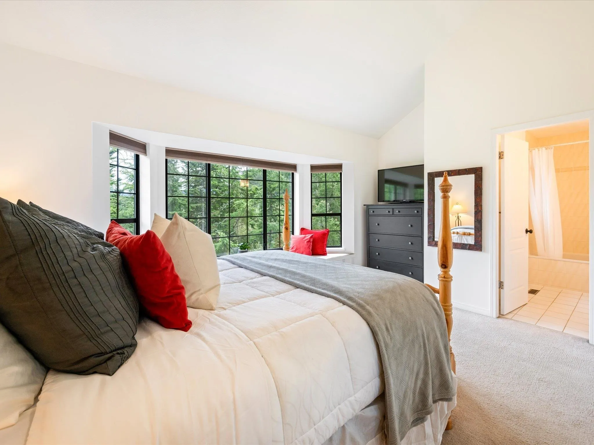 32 2104 Nordic Drive