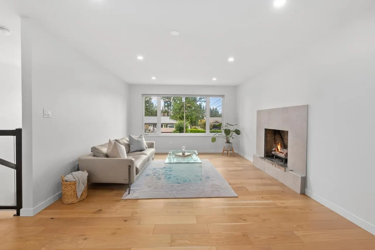 2996 Plymouth Drive
