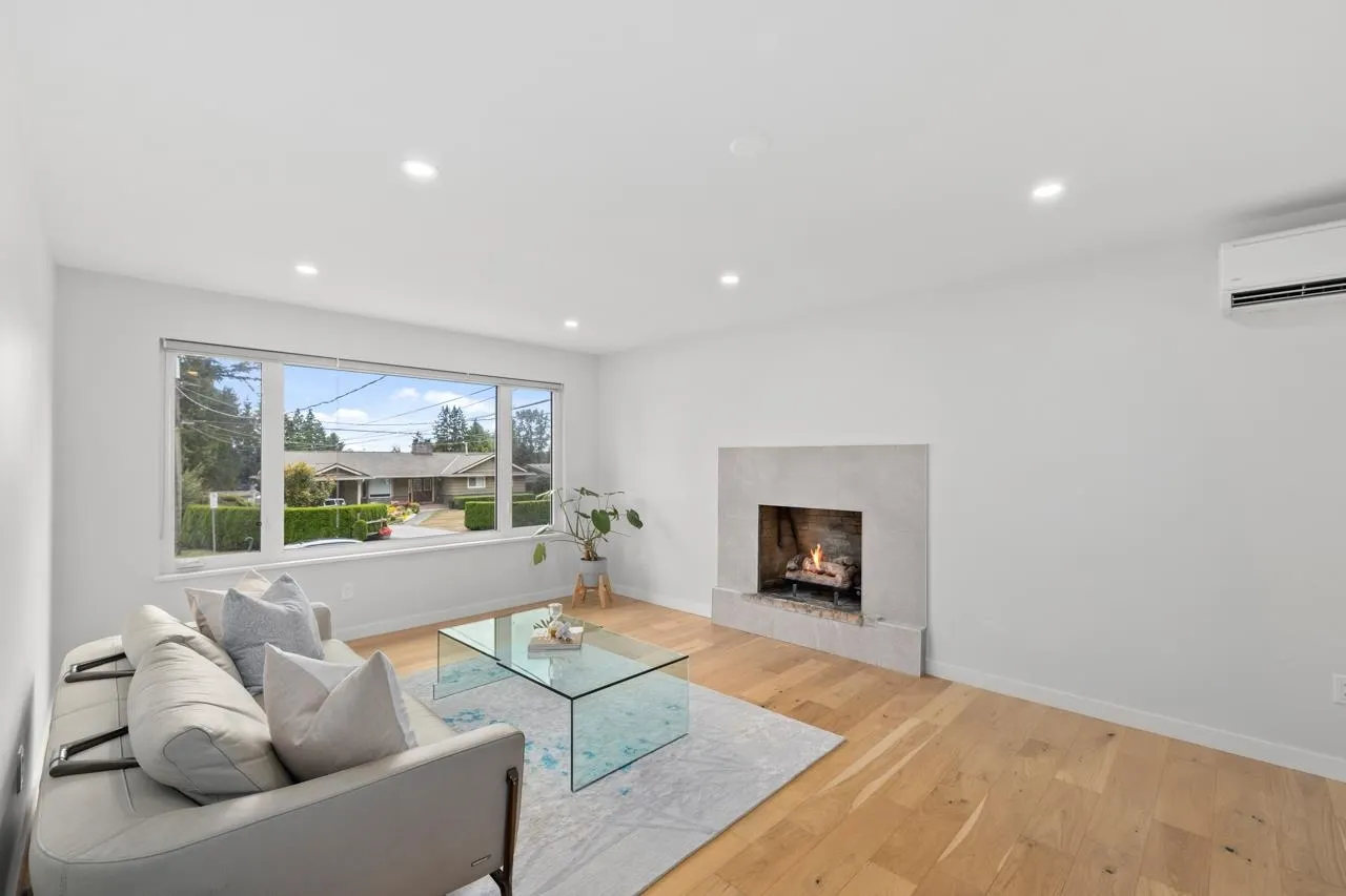 2996 Plymouth Drive