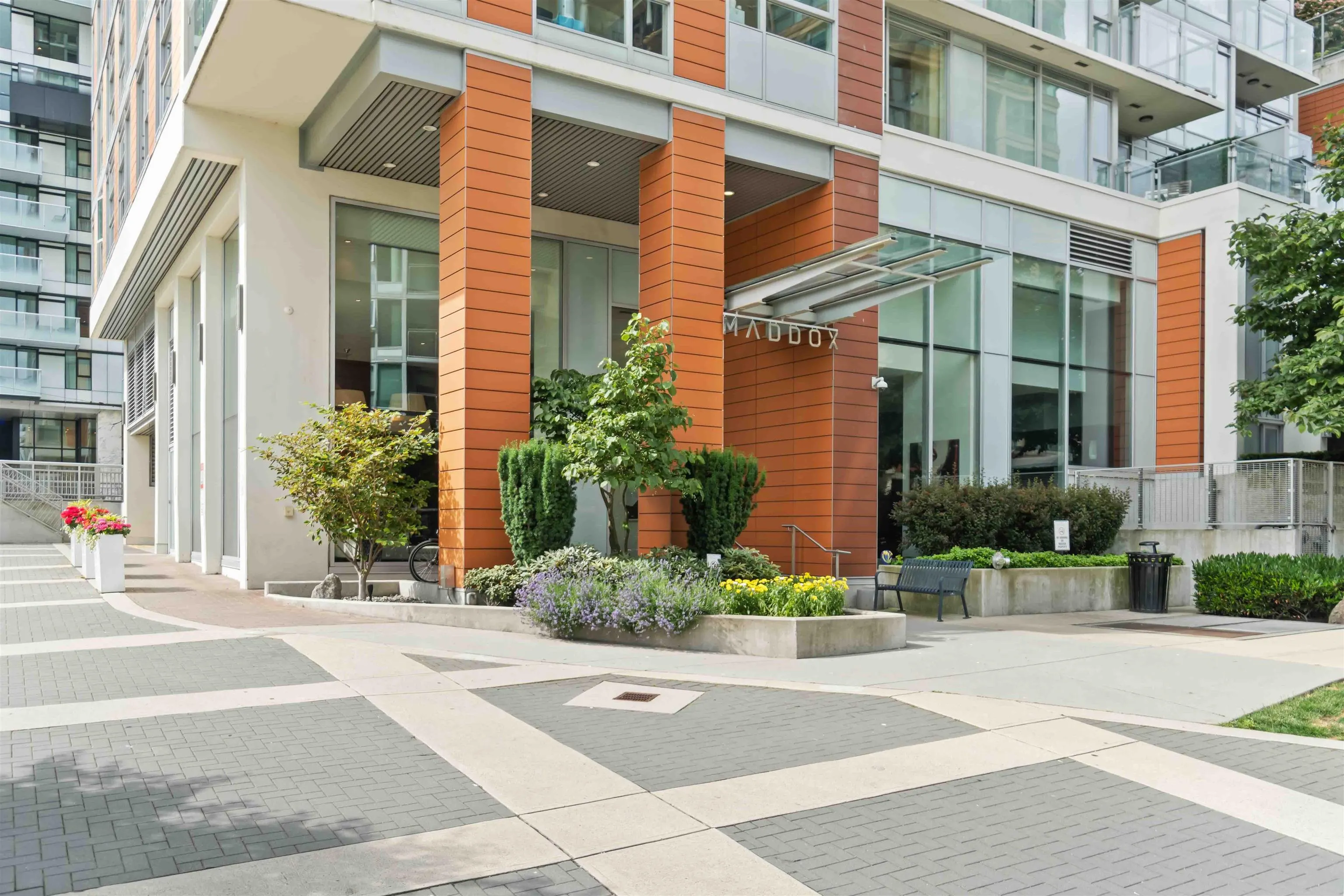 2307 1351 Continental Street
