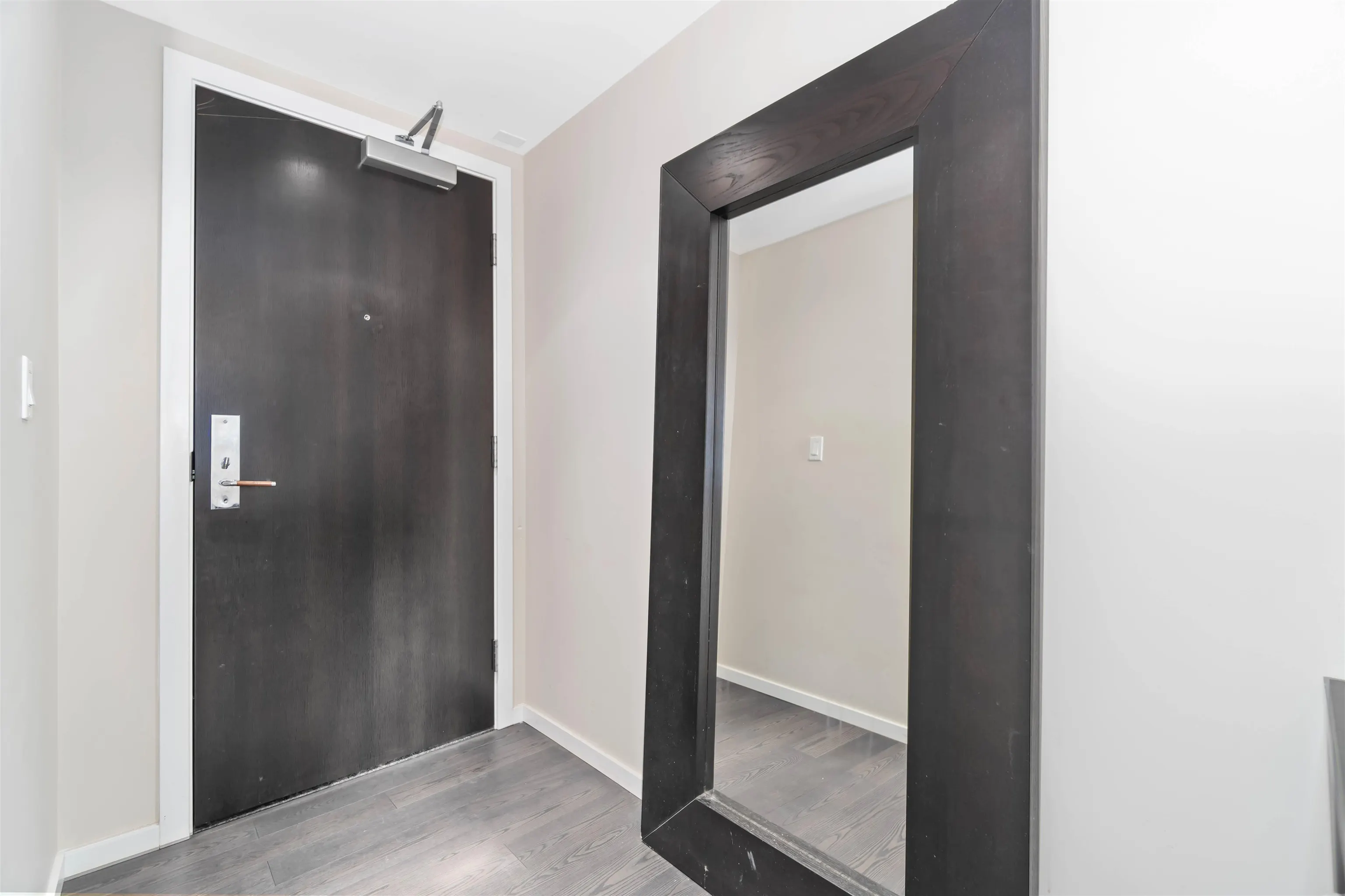 2307 1351 Continental Street