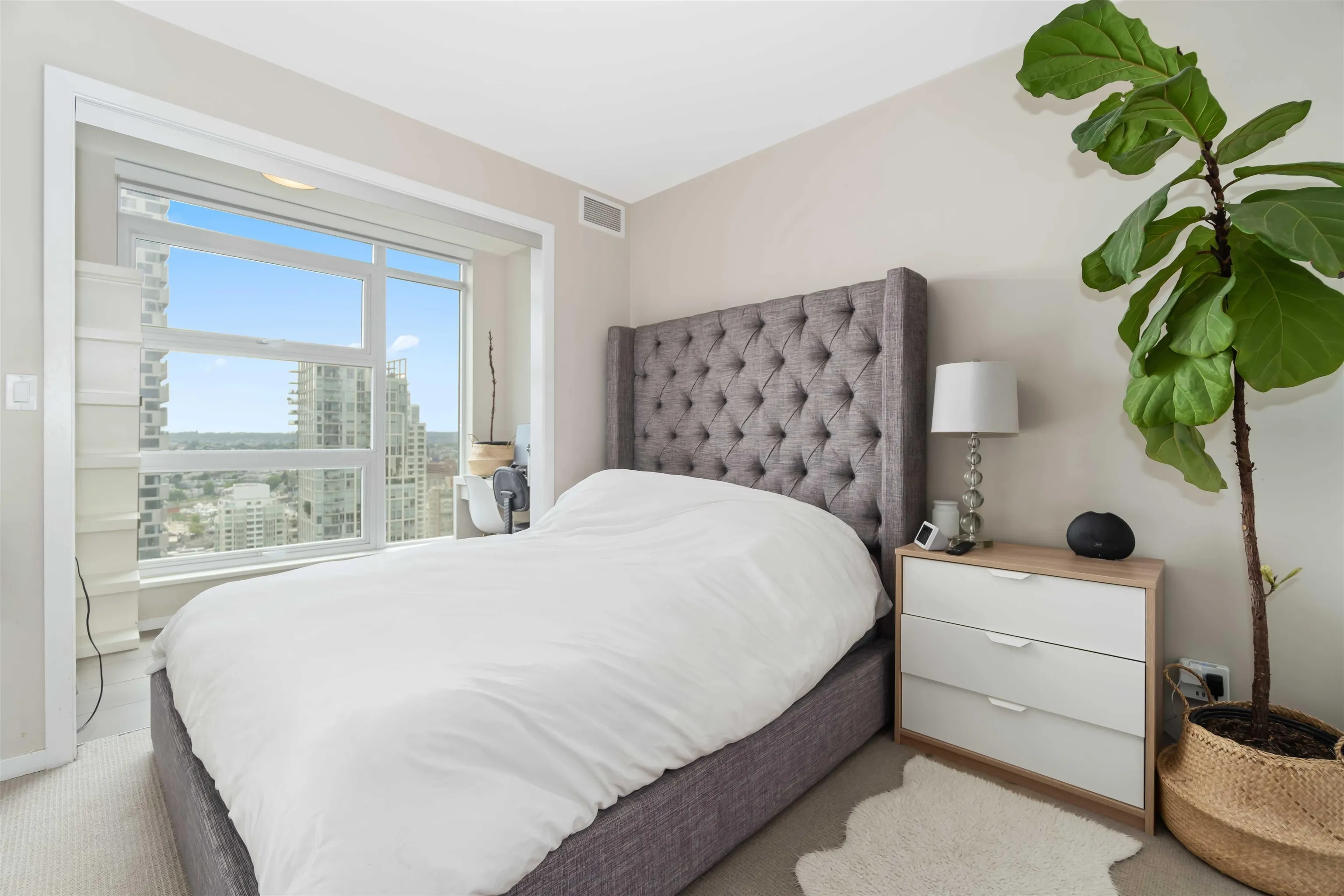 2307 1351 Continental Street
