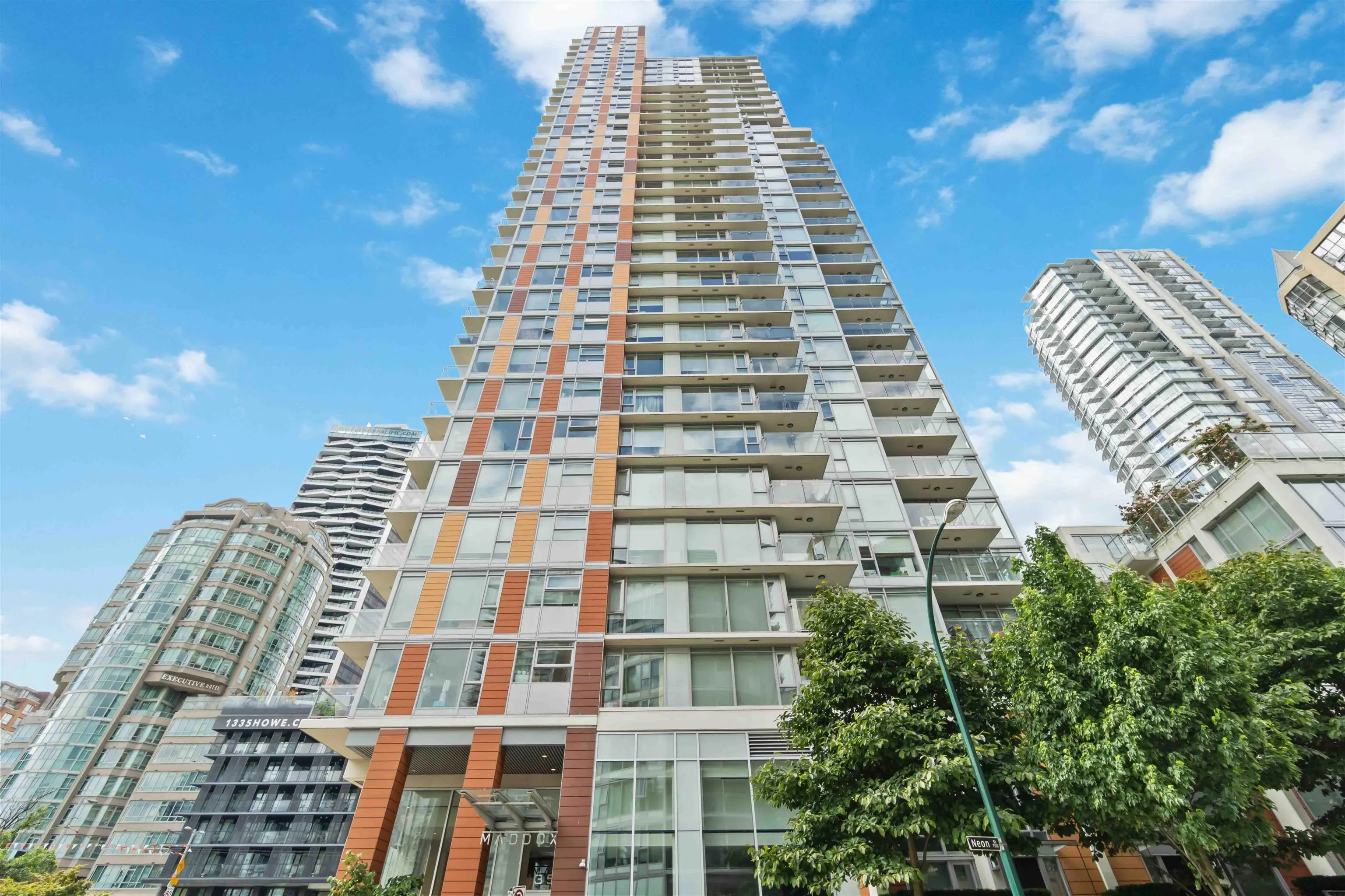 2307 1351 Continental Street