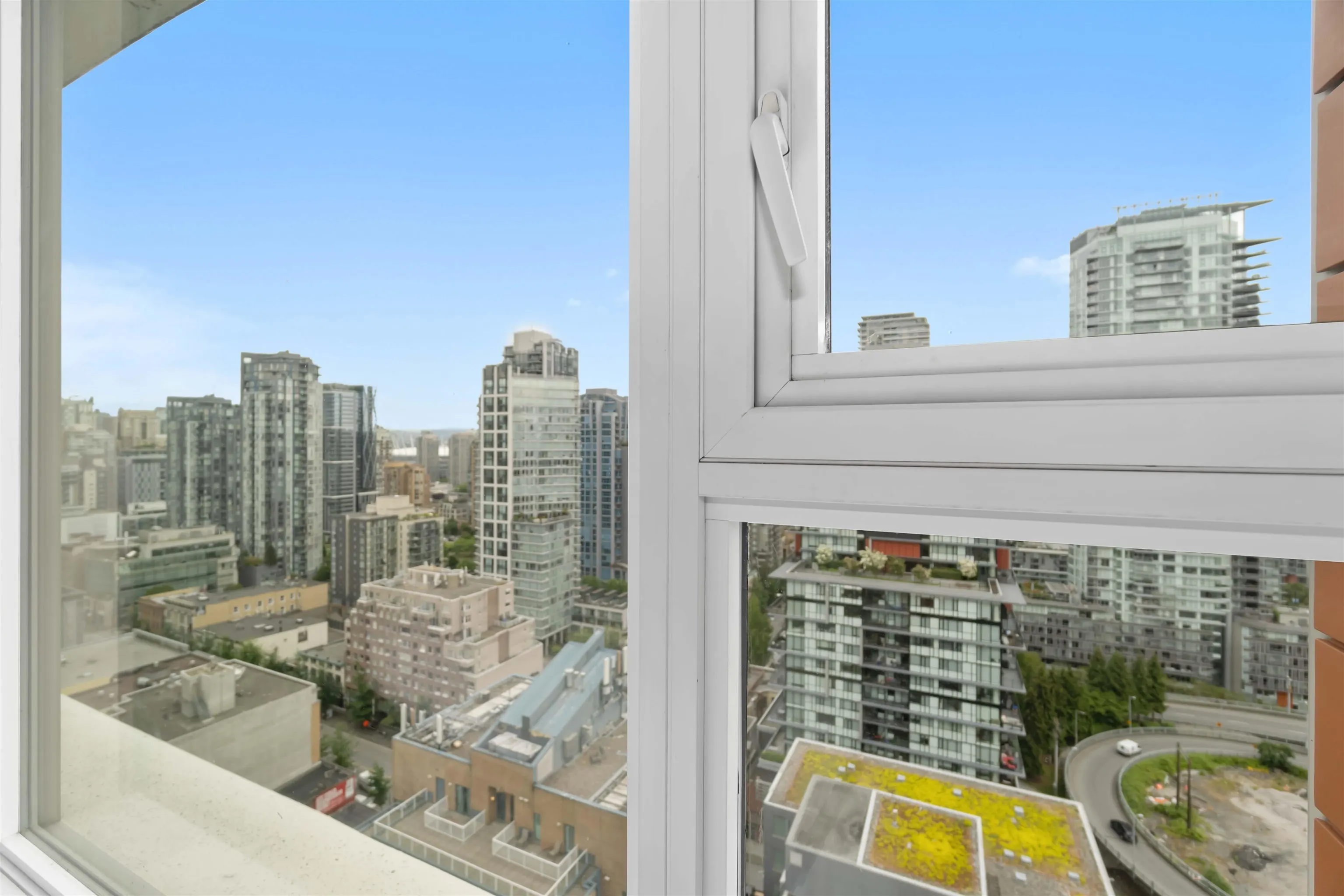 2307 1351 Continental Street