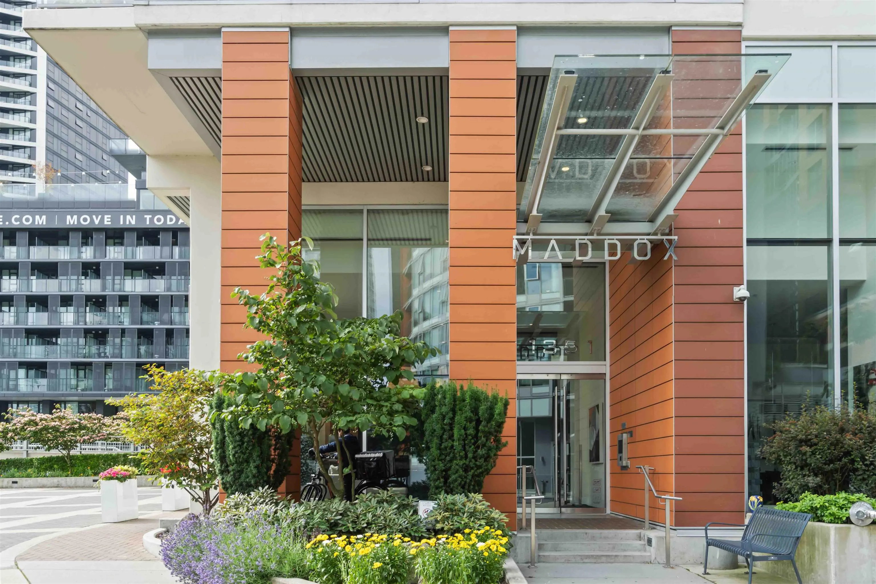 2307 1351 Continental Street