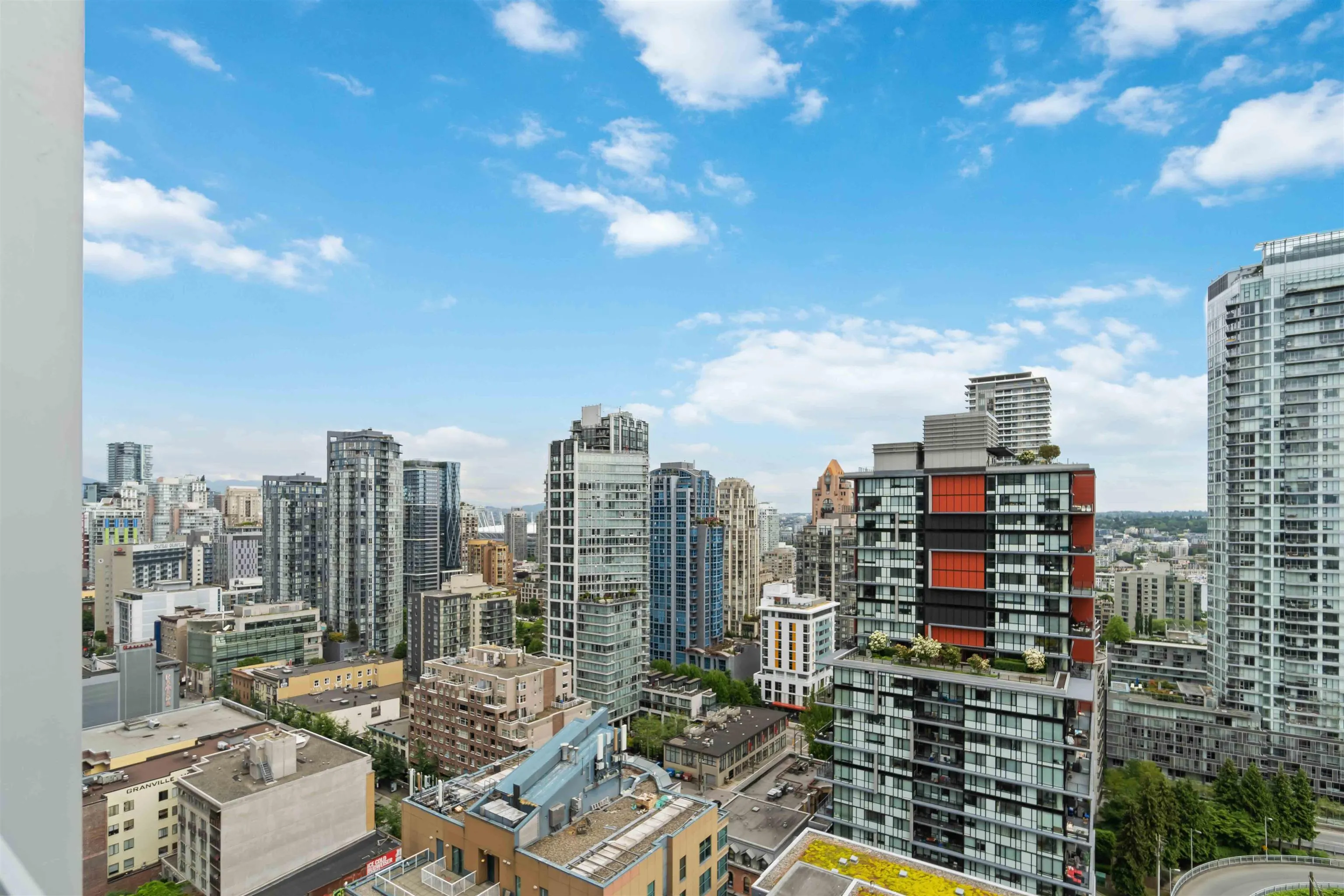 2307 1351 Continental Street