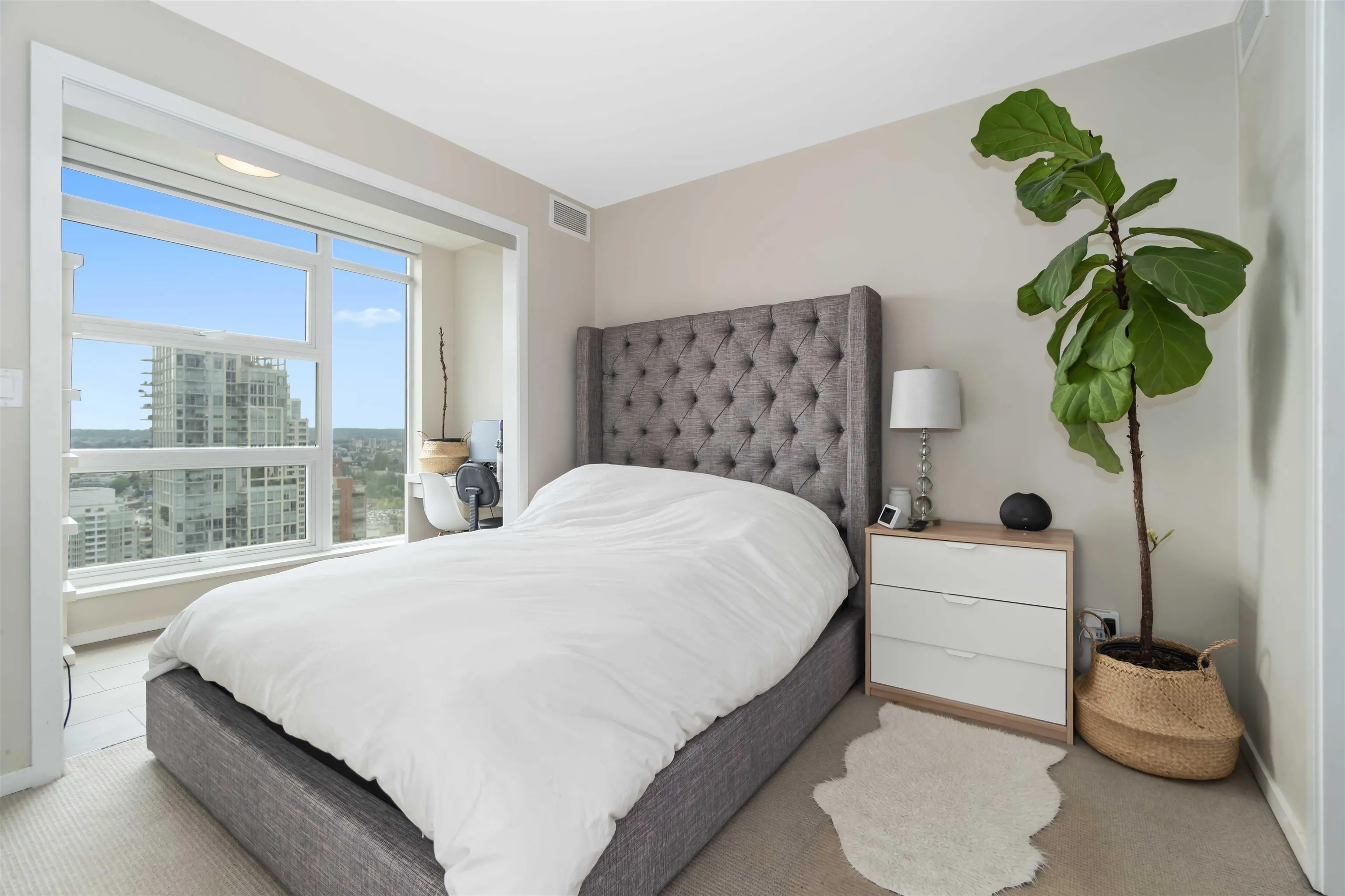 2307 1351 Continental Street