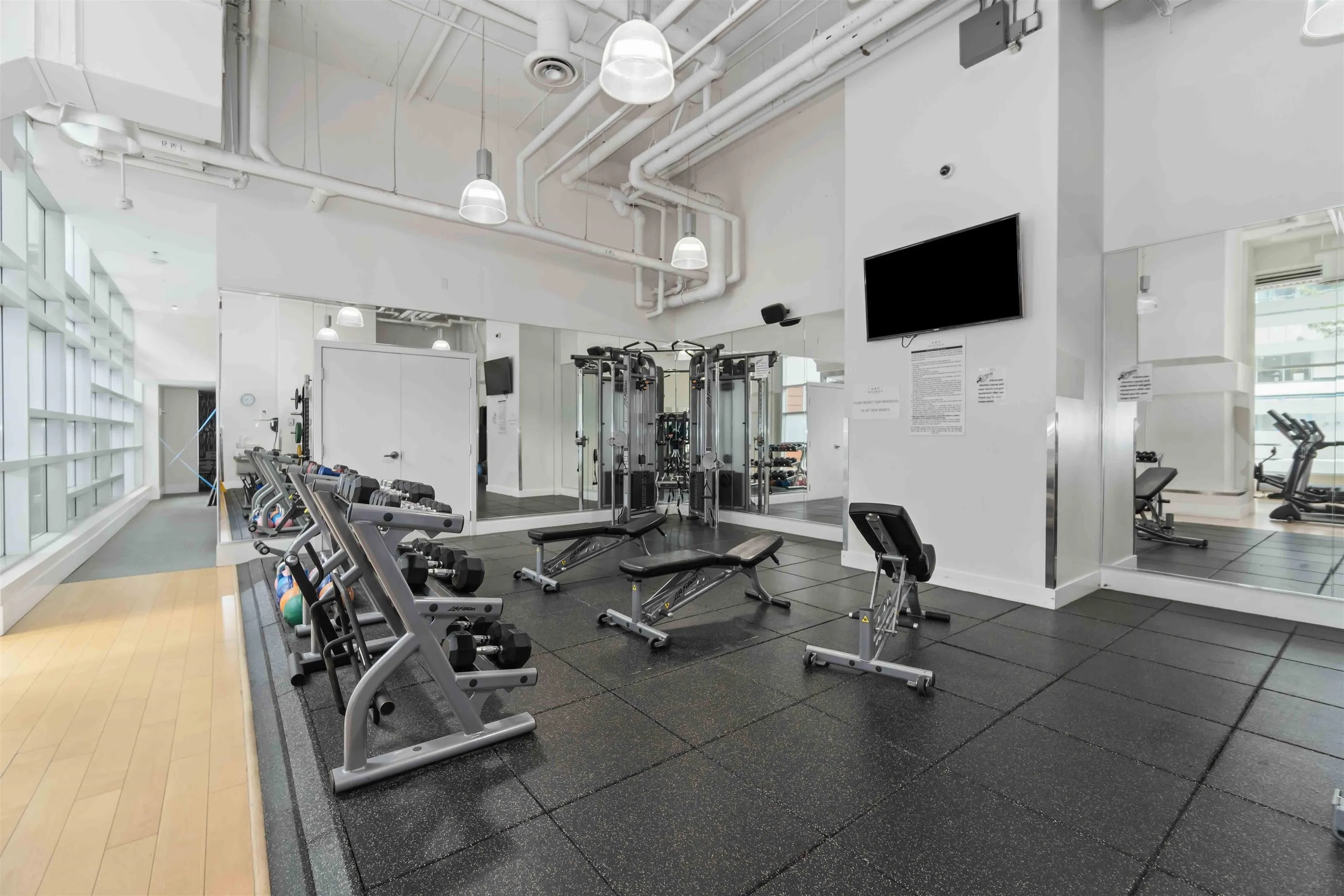 2307 1351 Continental Street