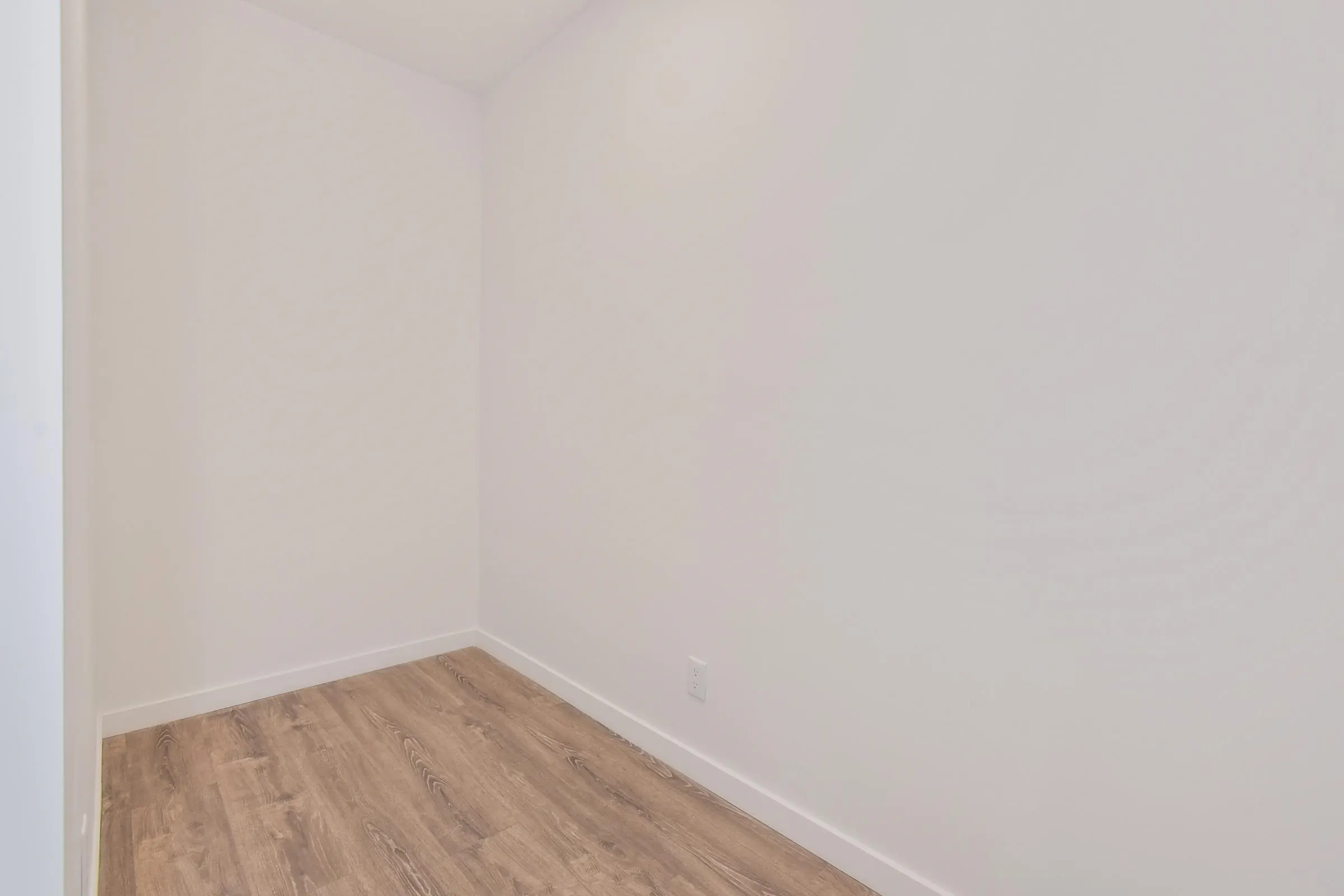 323 13968 Laurel Drive