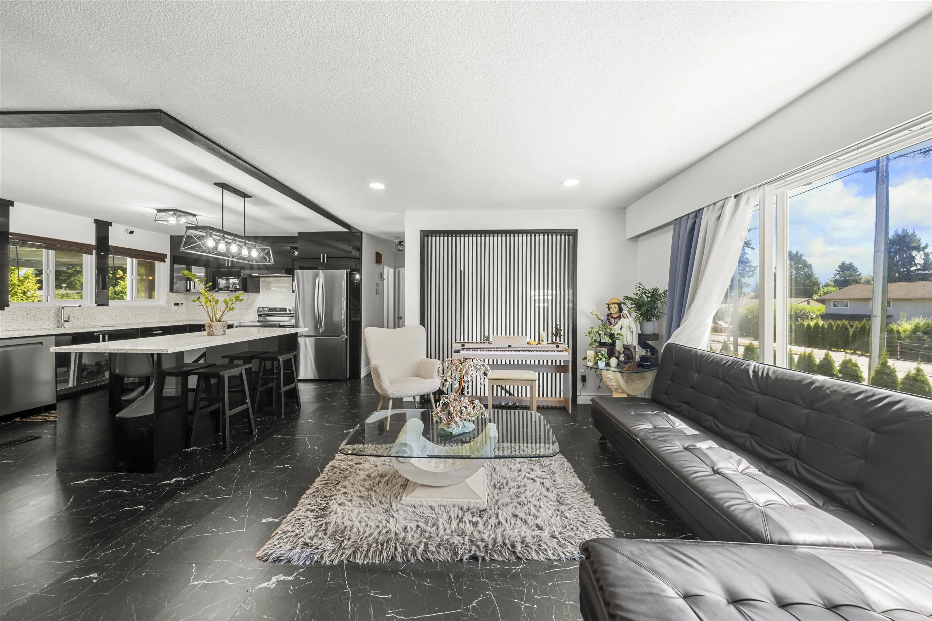 1121 Prairie Avenue