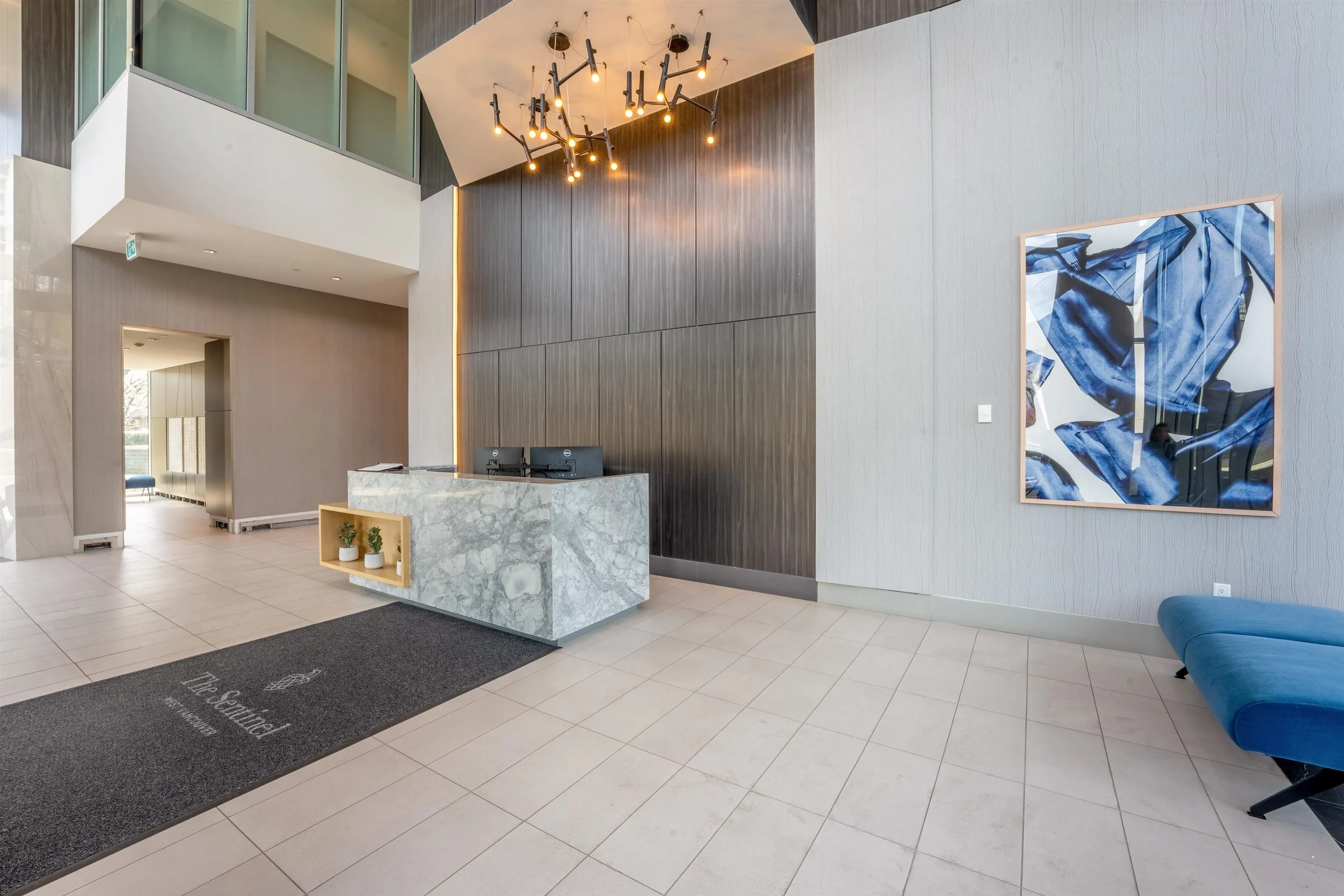 902 200 Klahanie Court