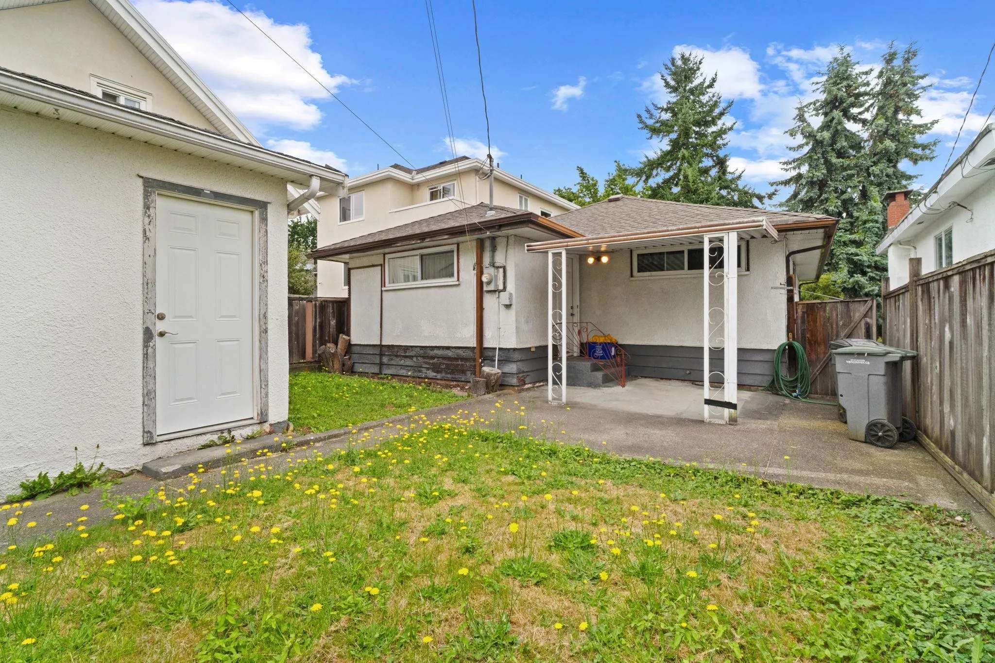 837 Windermere Street