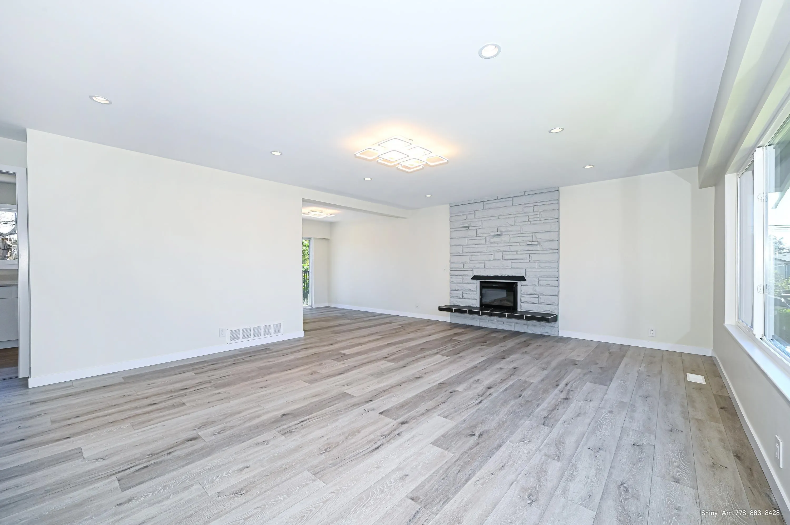 5546 Maple Crescent