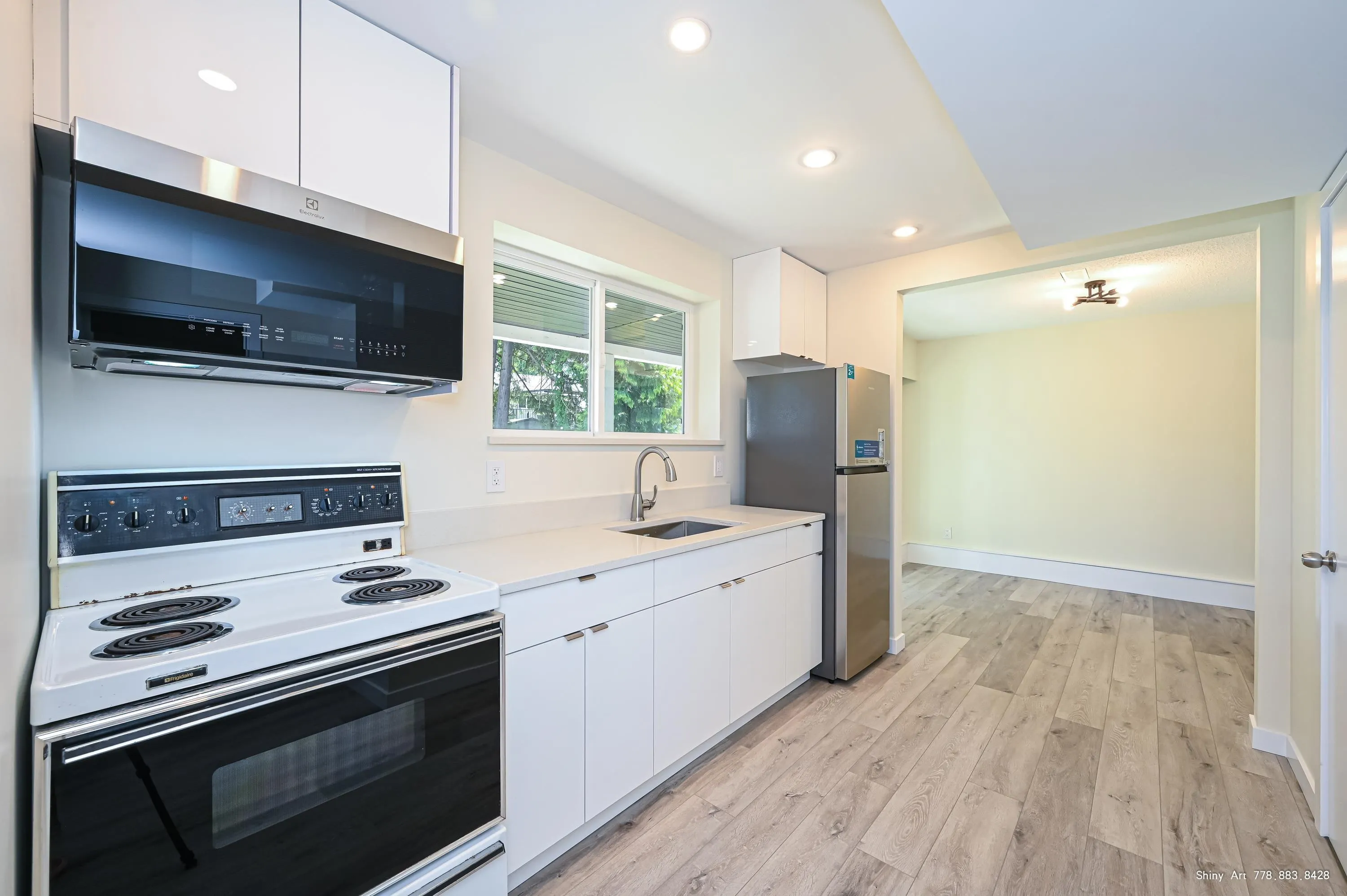 5546 Maple Crescent