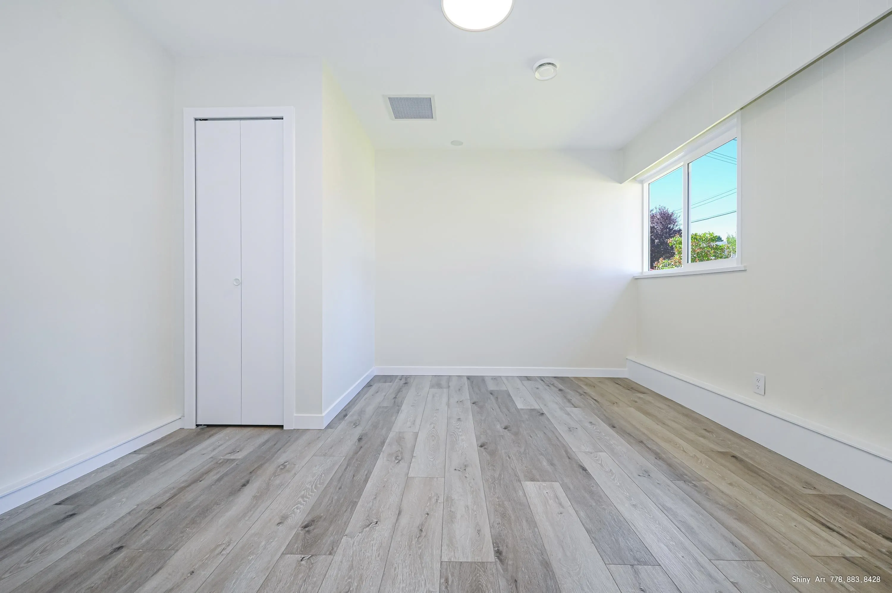 5546 Maple Crescent