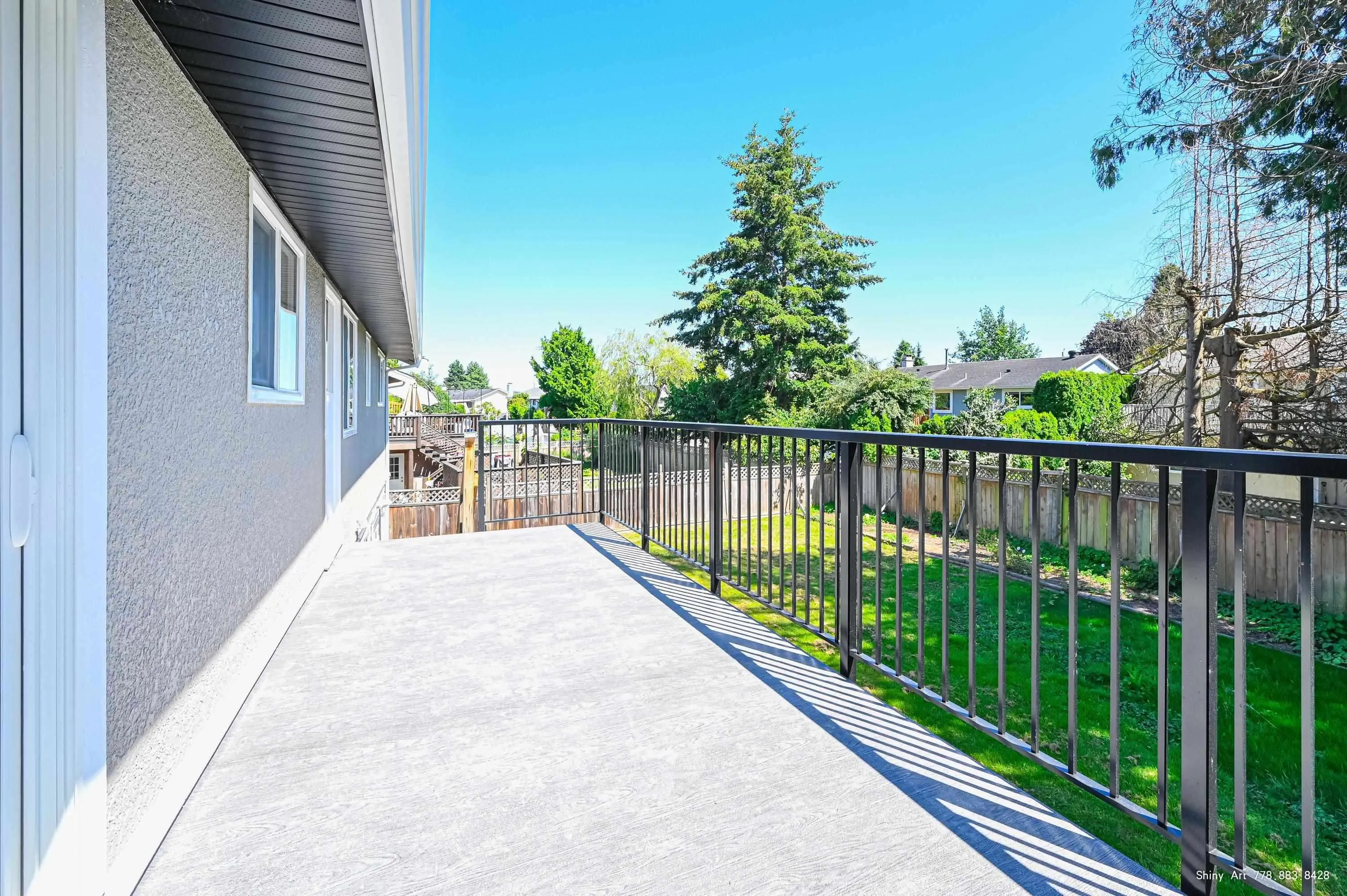 5546 Maple Crescent