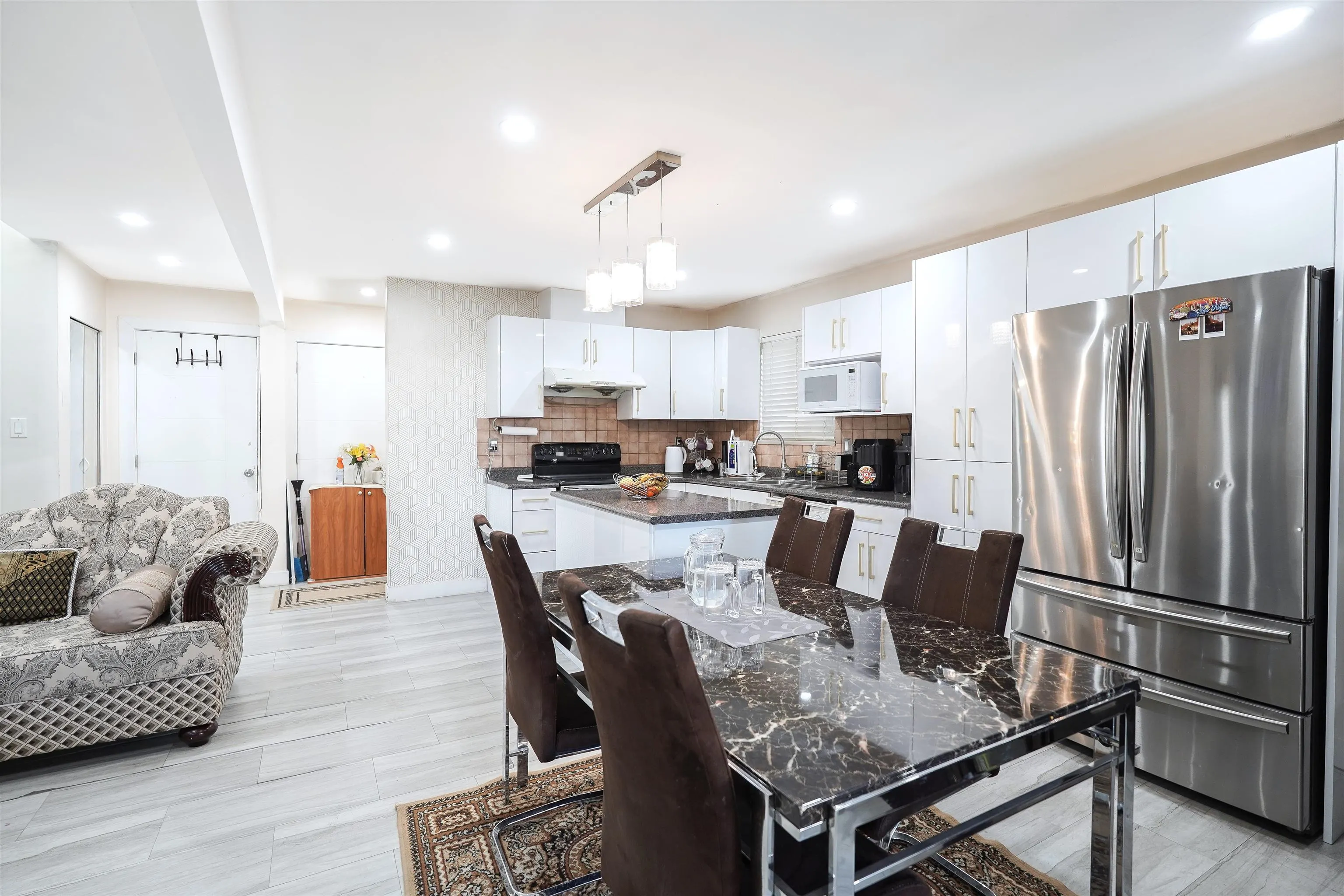 7368 Parkwood Drive