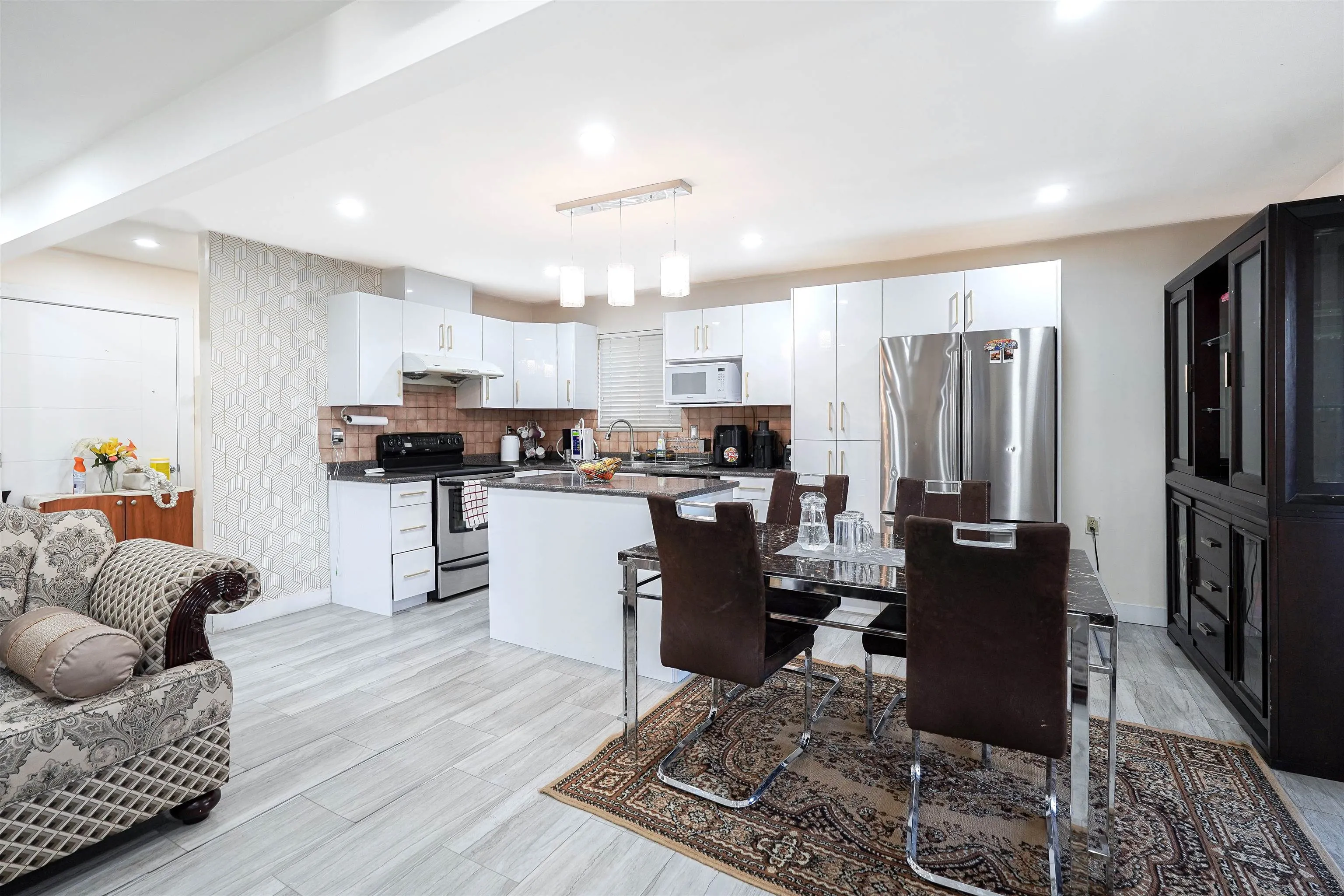 7368 Parkwood Drive