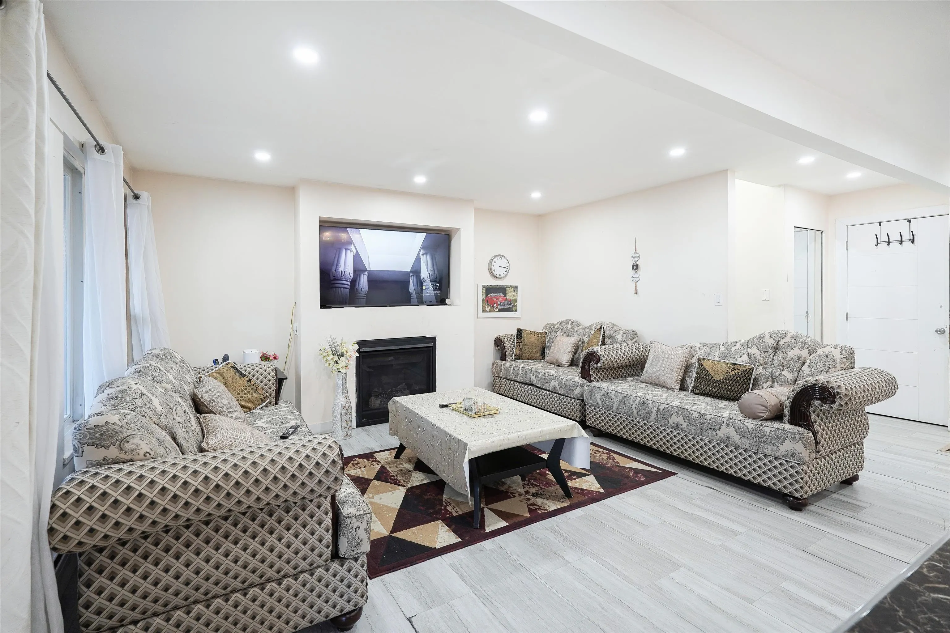 7368 Parkwood Drive