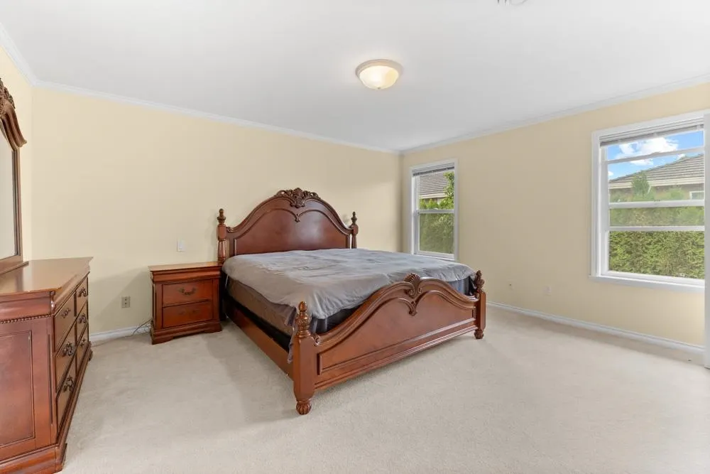 5475 Lackner Crescent