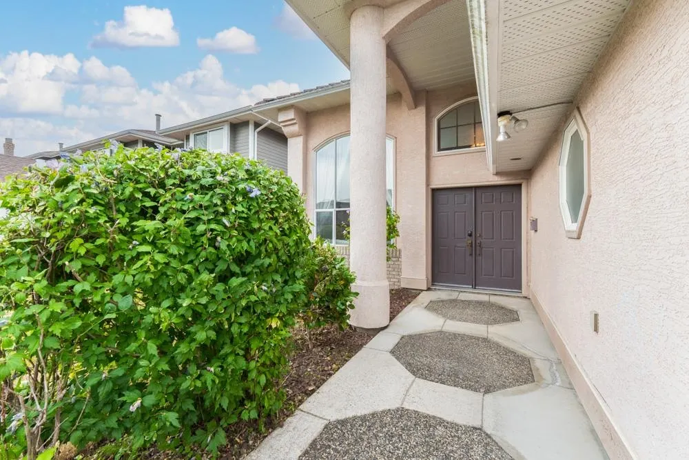 5475 Lackner Crescent