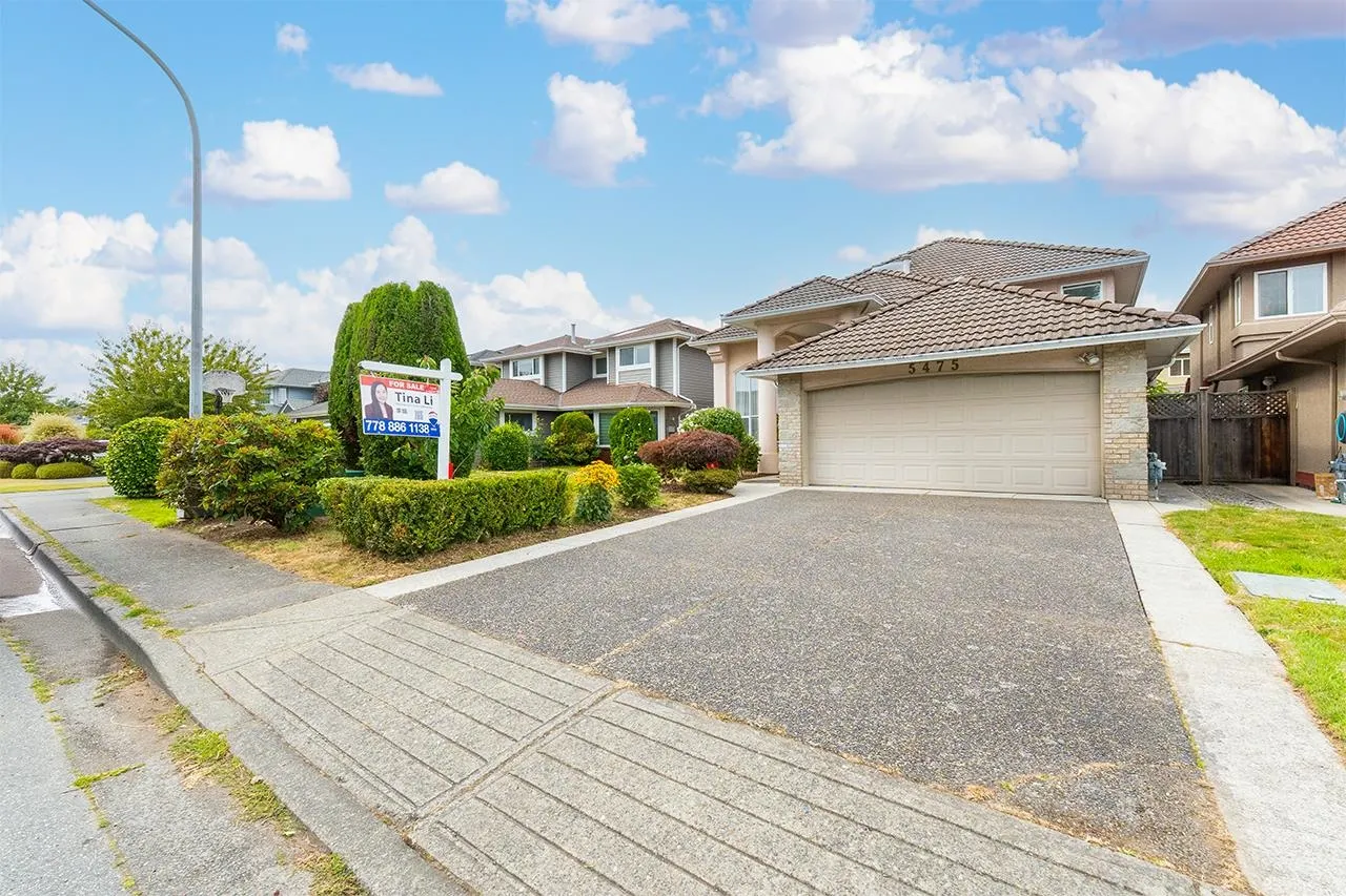 5475 Lackner Crescent