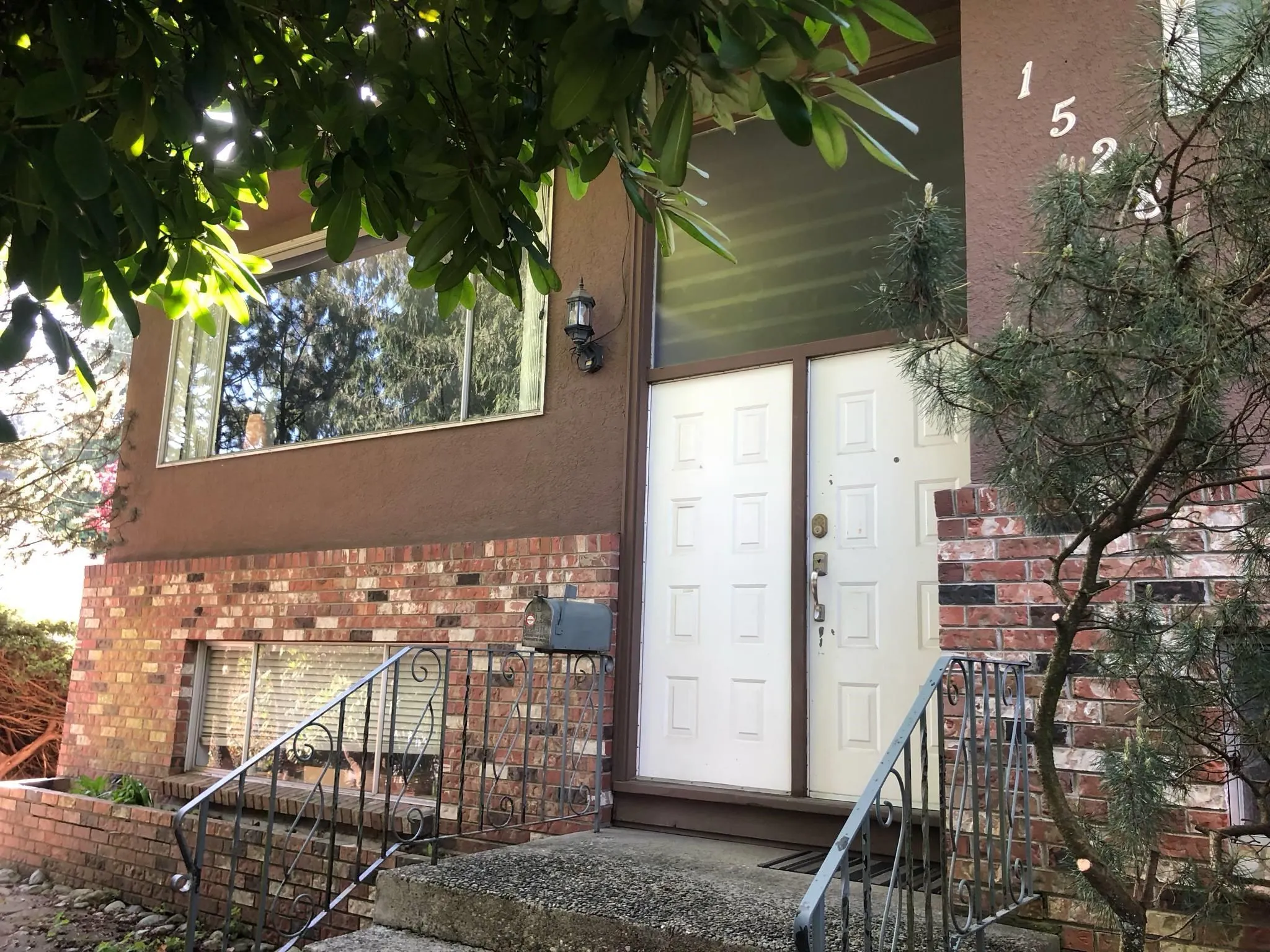 1528 Eastern Drive
