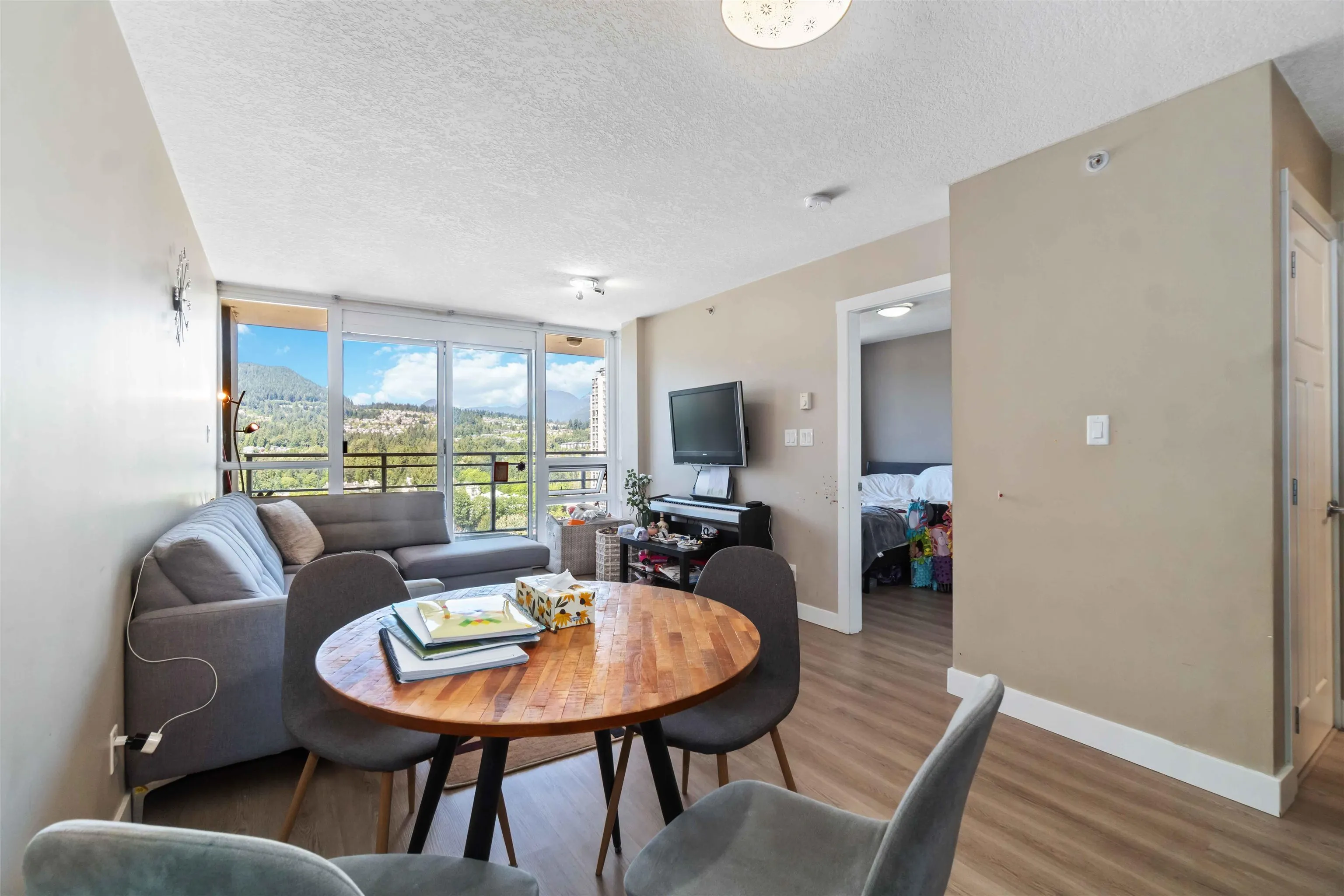 2102 2978 Glen Drive