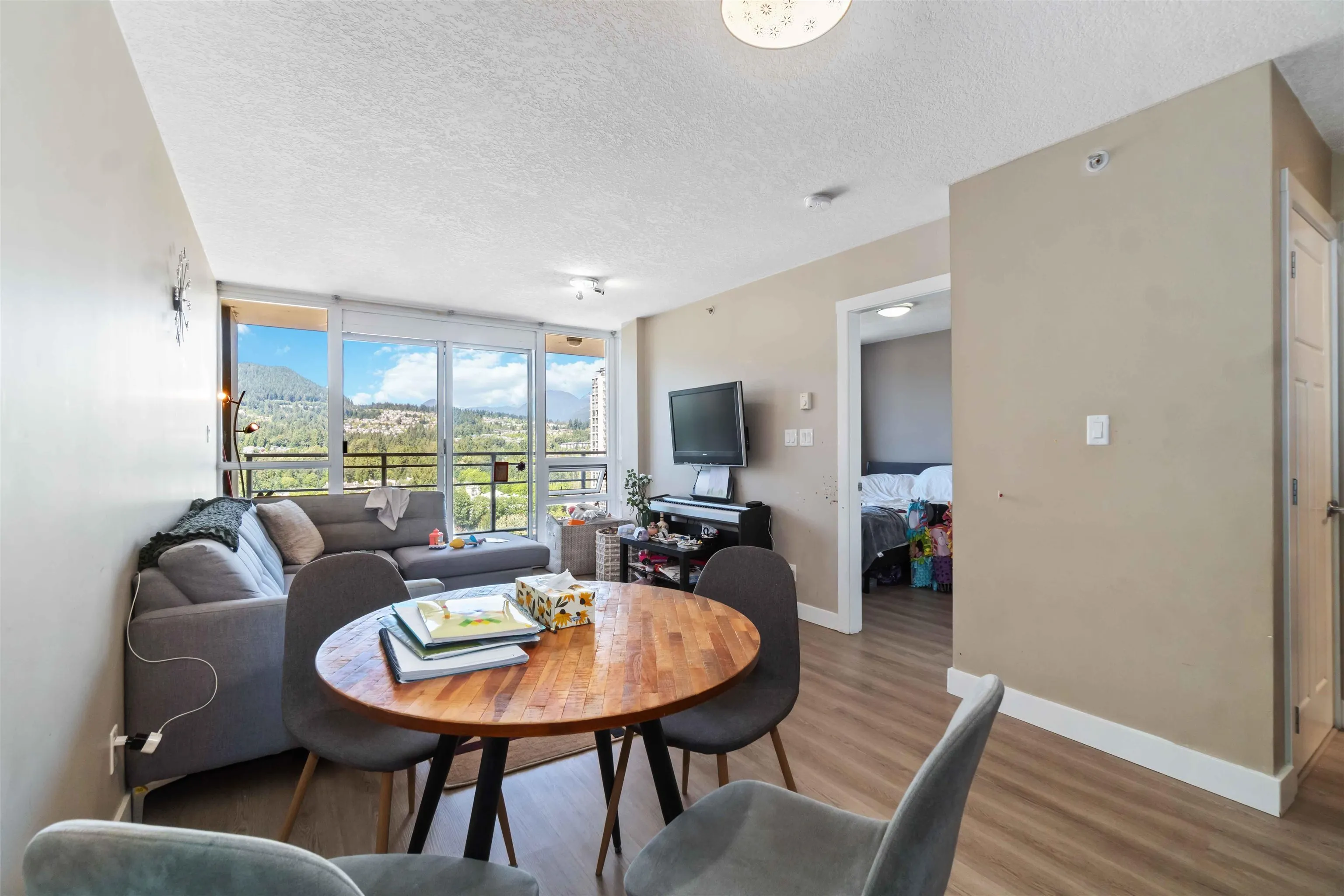 2102 2978 Glen Drive