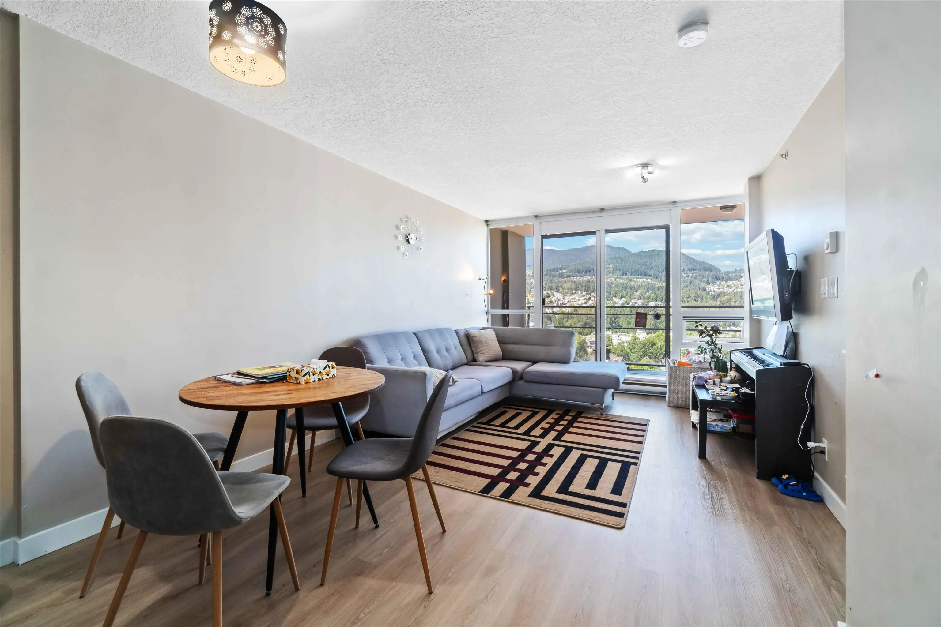 2102 2978 Glen Drive