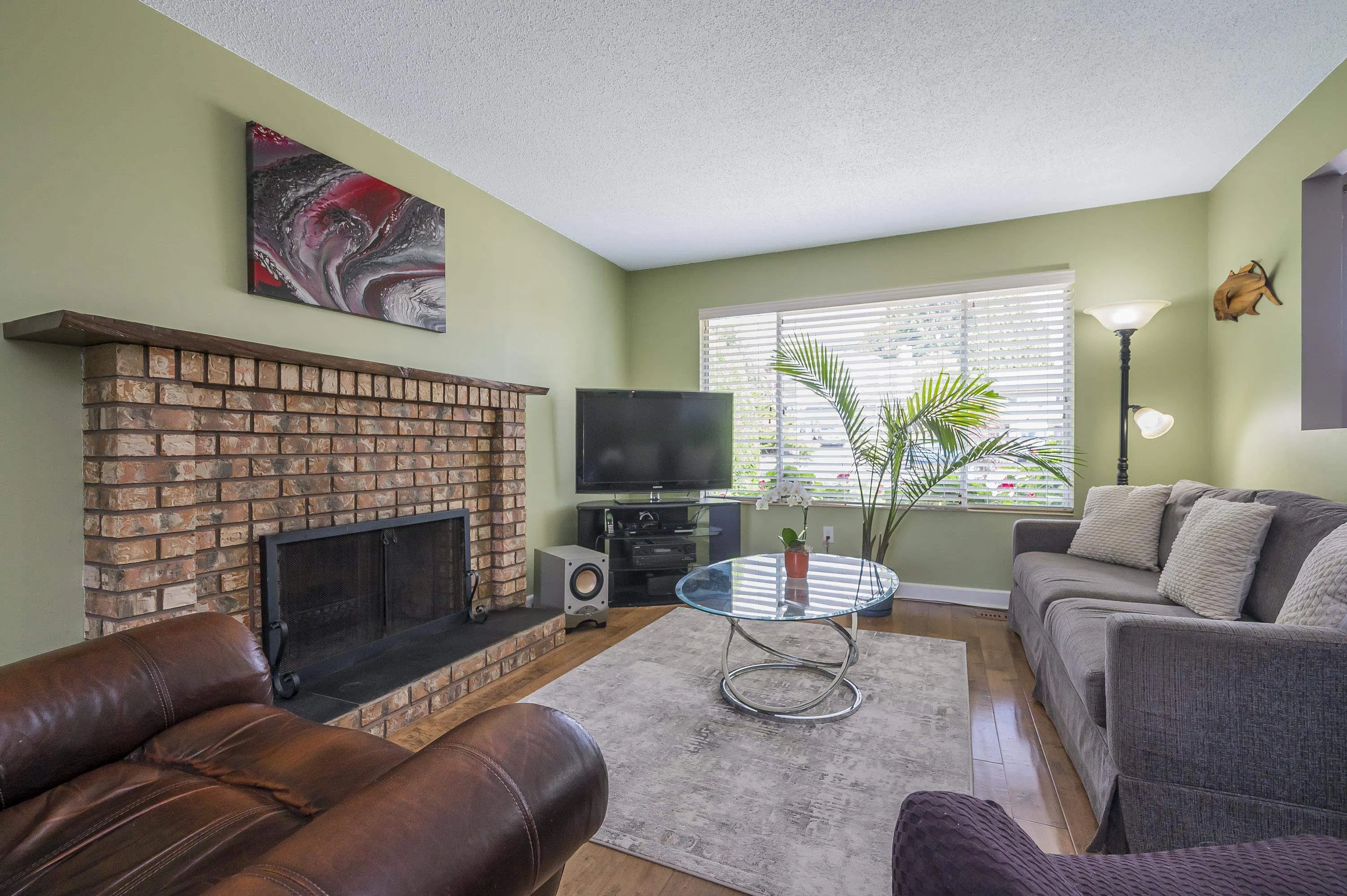 6743 196b Place