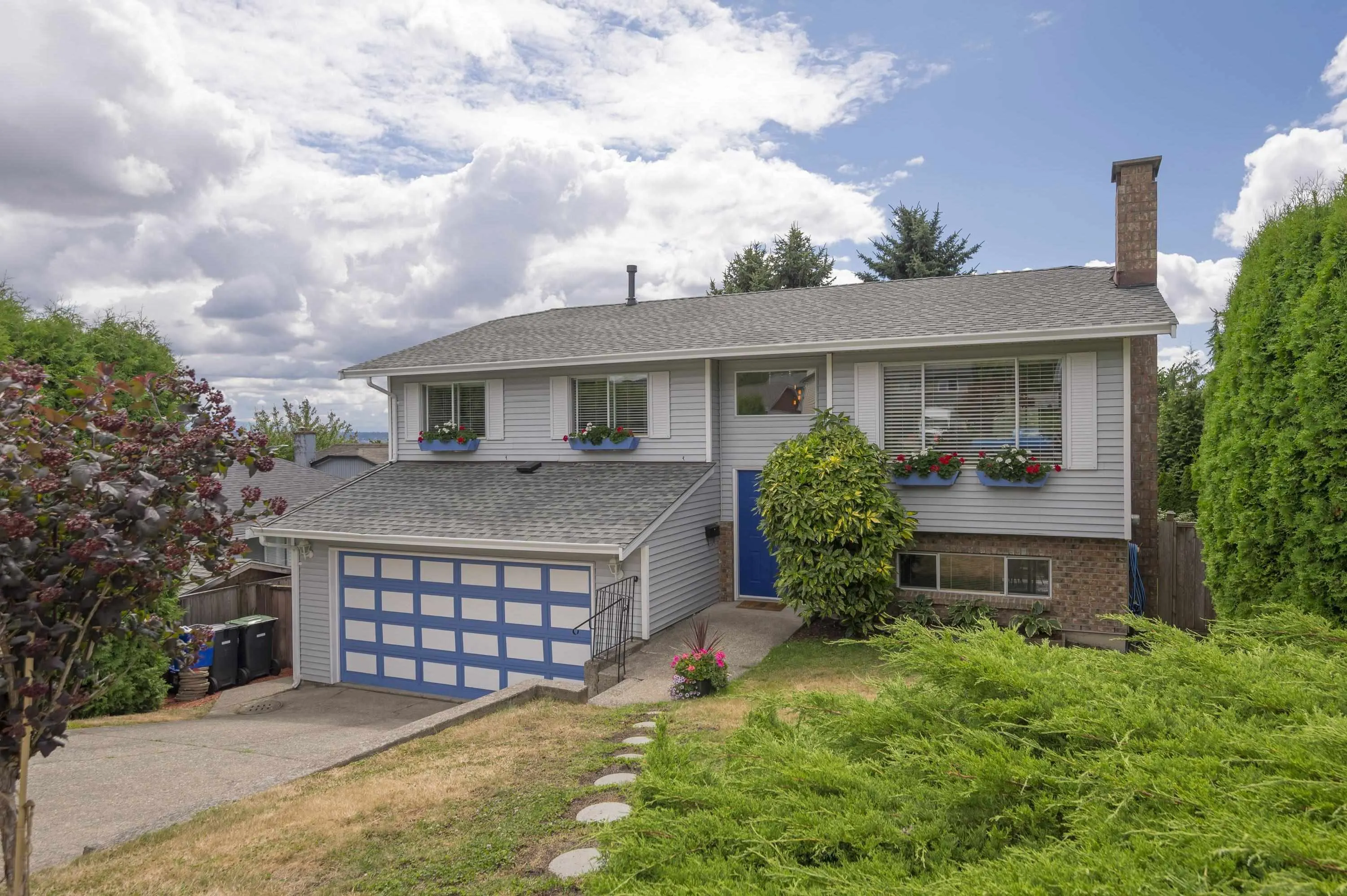 6743 196b Place