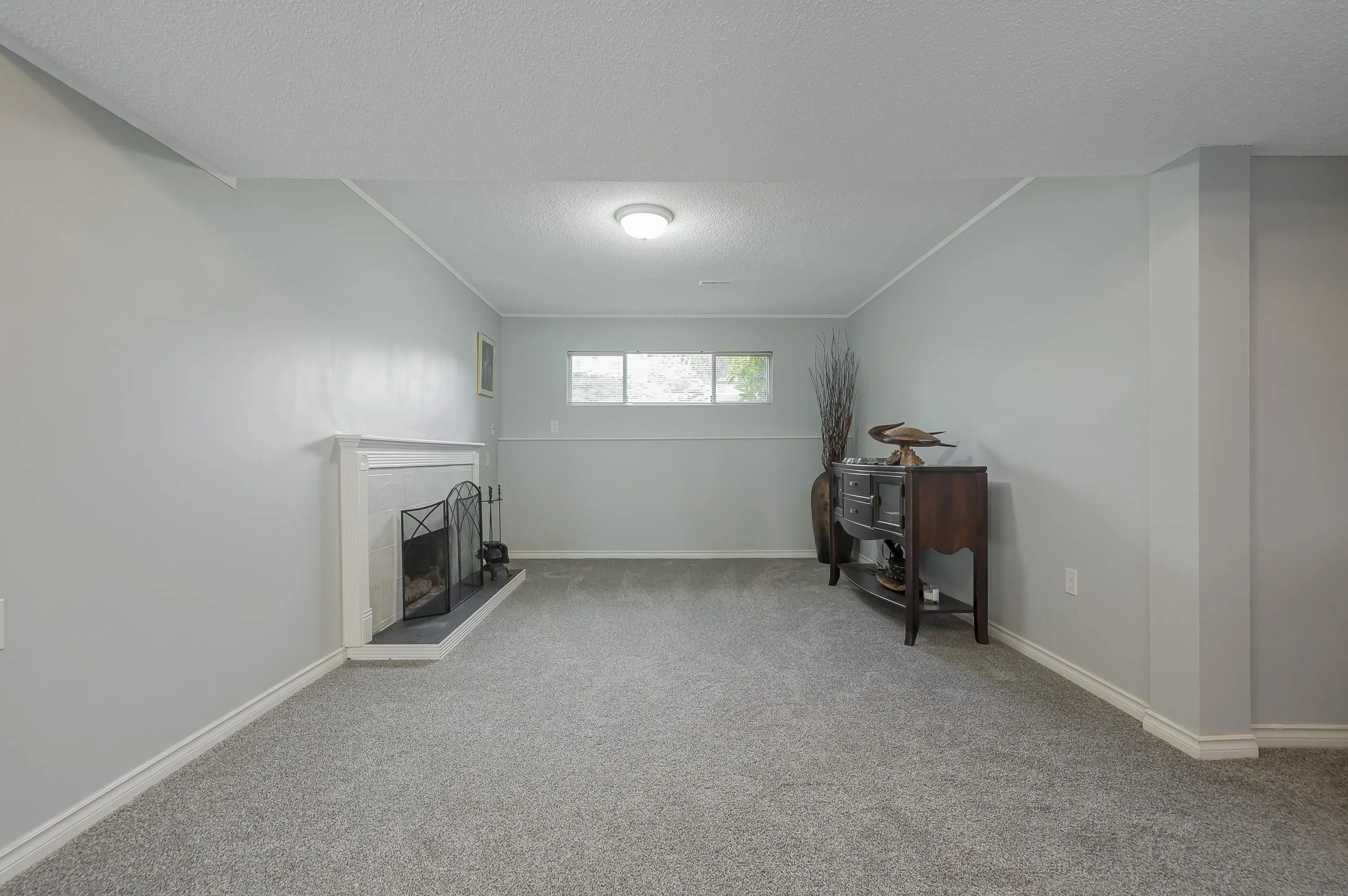 6743 196b Place