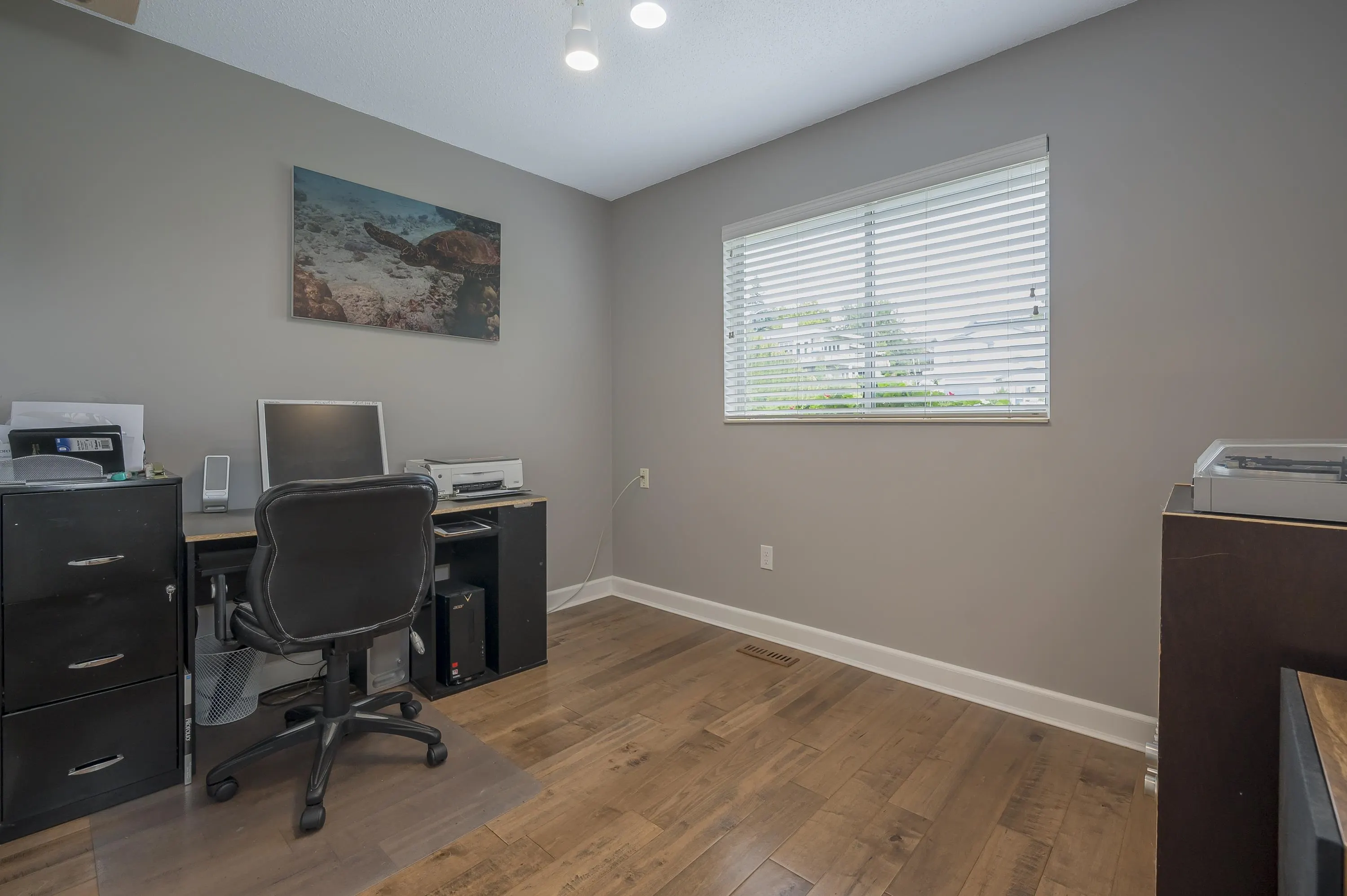 6743 196b Place