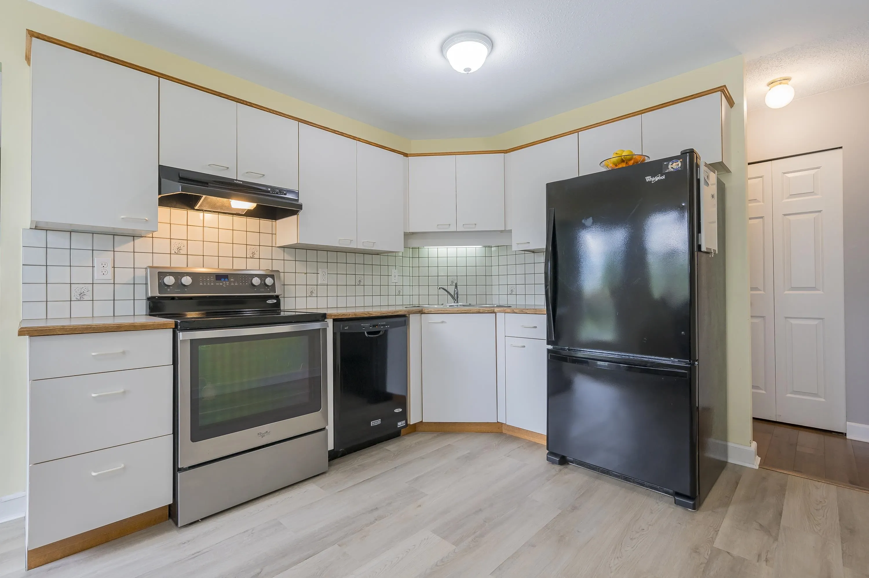6743 196b Place
