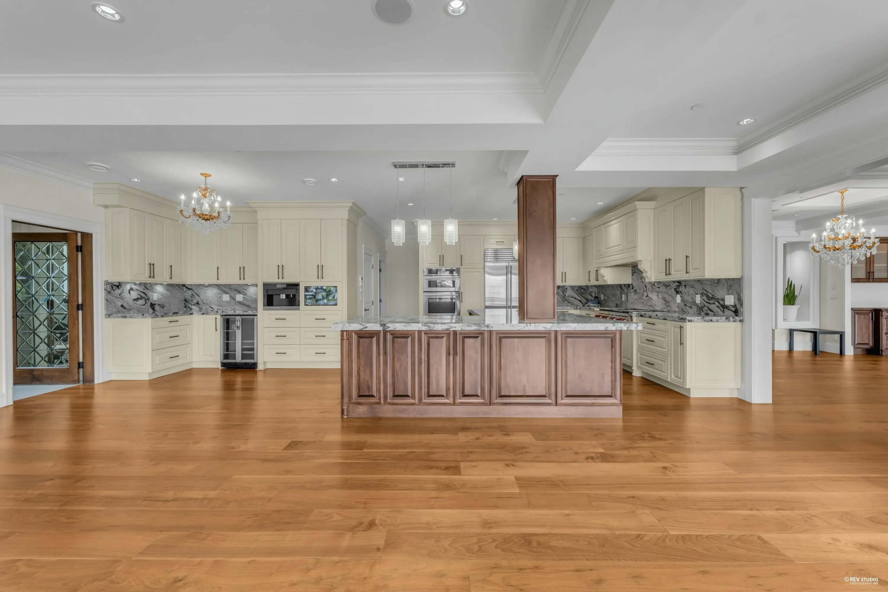 1118 Crestline Road