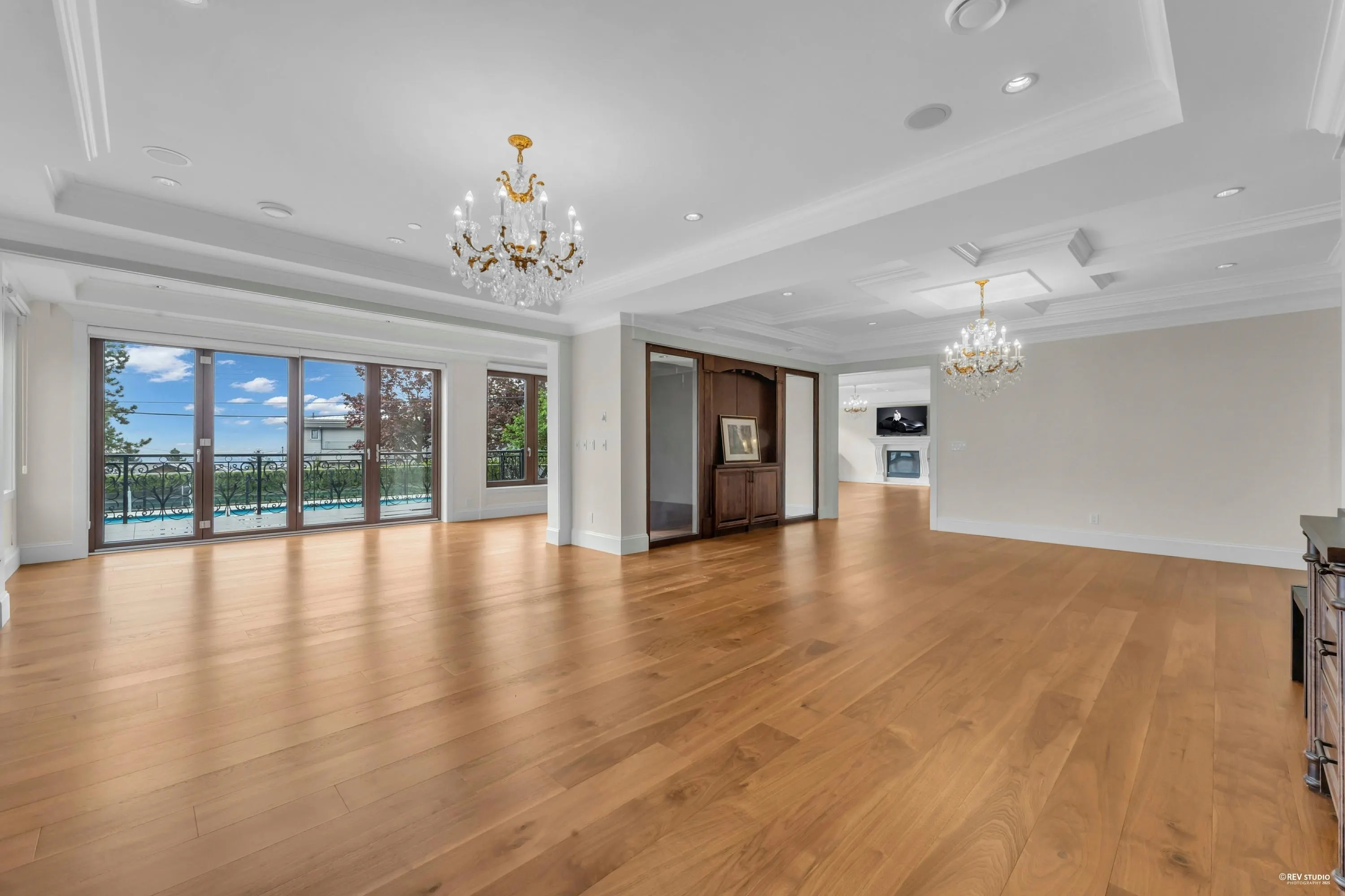 1118 Crestline Road