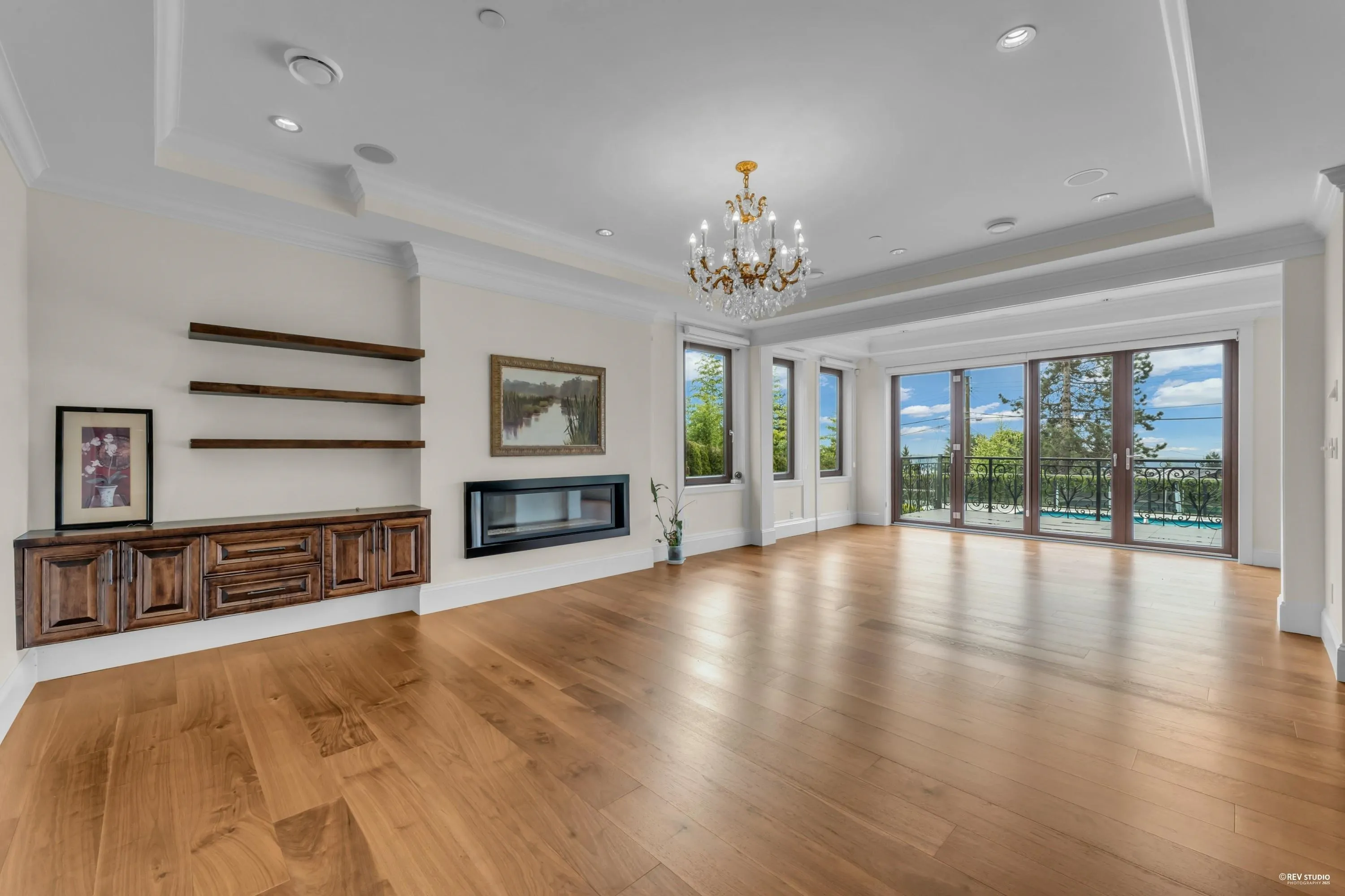 1118 Crestline Road