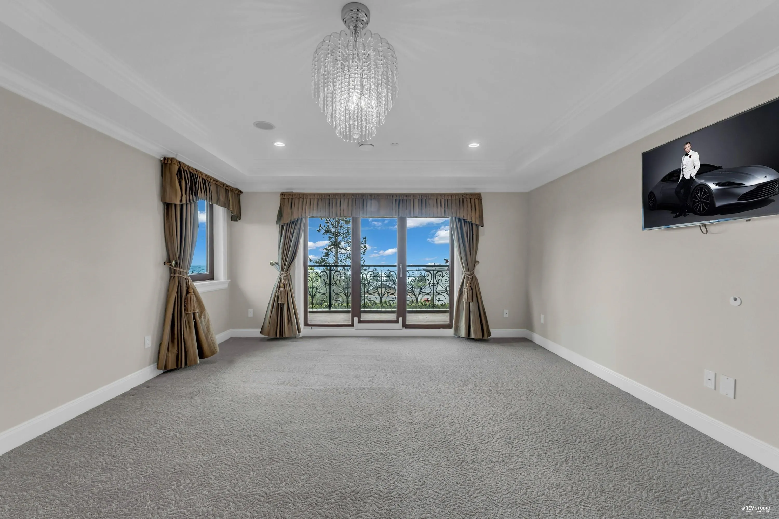 1118 Crestline Road